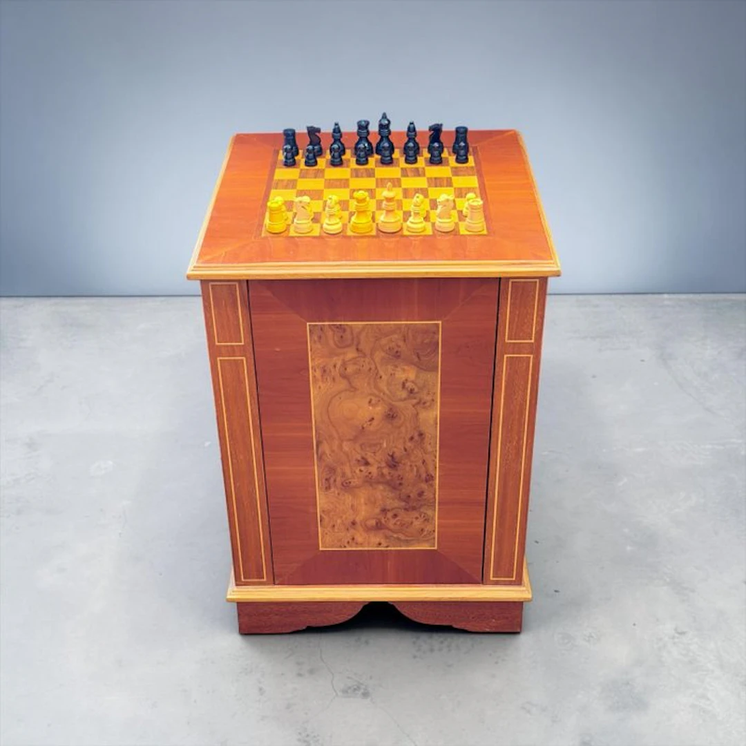Chess table - Wardrobe - Wood