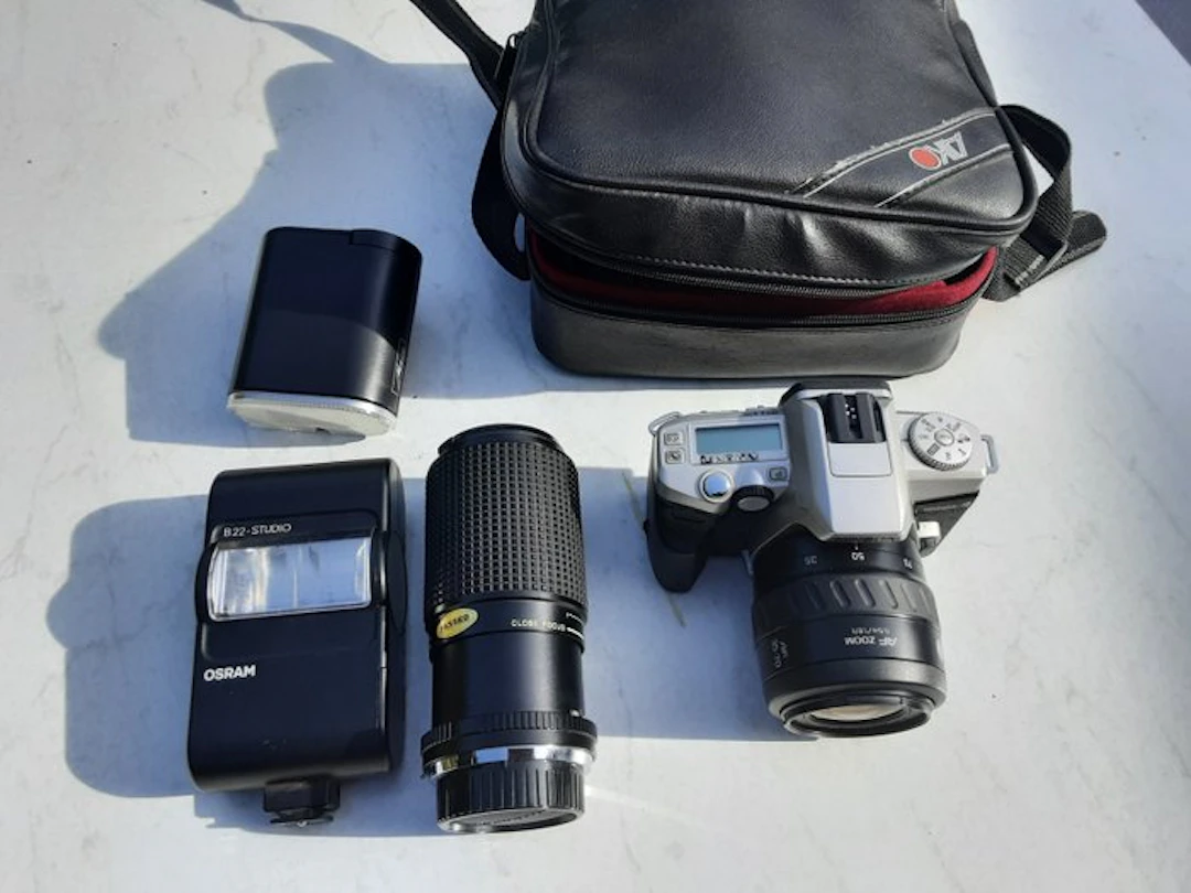 Minolta, Tokina, Metz, Osram Dynax 4 + 80-20mm + ubehör | Analogue camera