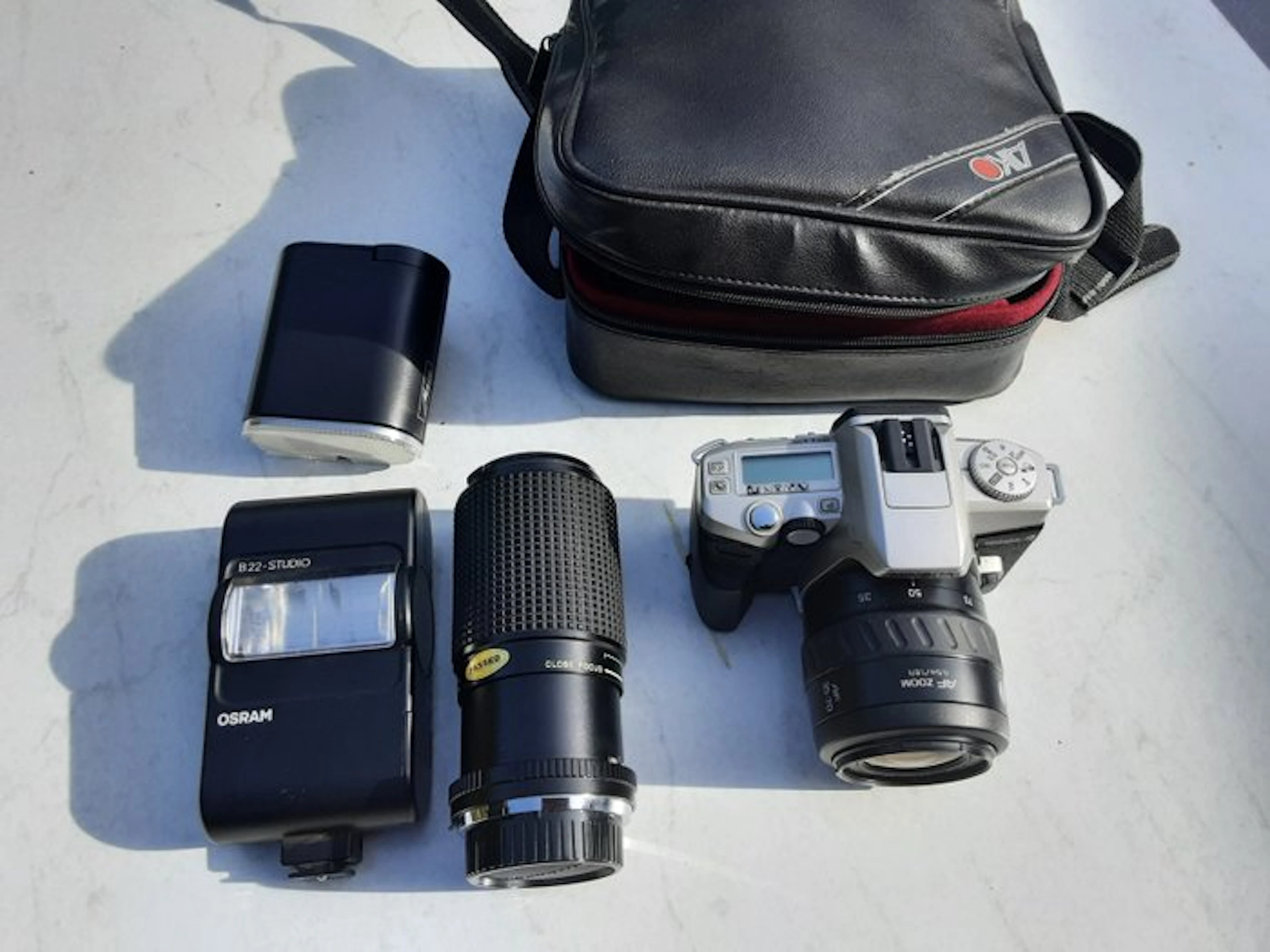 Minolta, Tokina, Metz, Osram Dynax 4 + 80-20mm + ubehör | Analogue camera