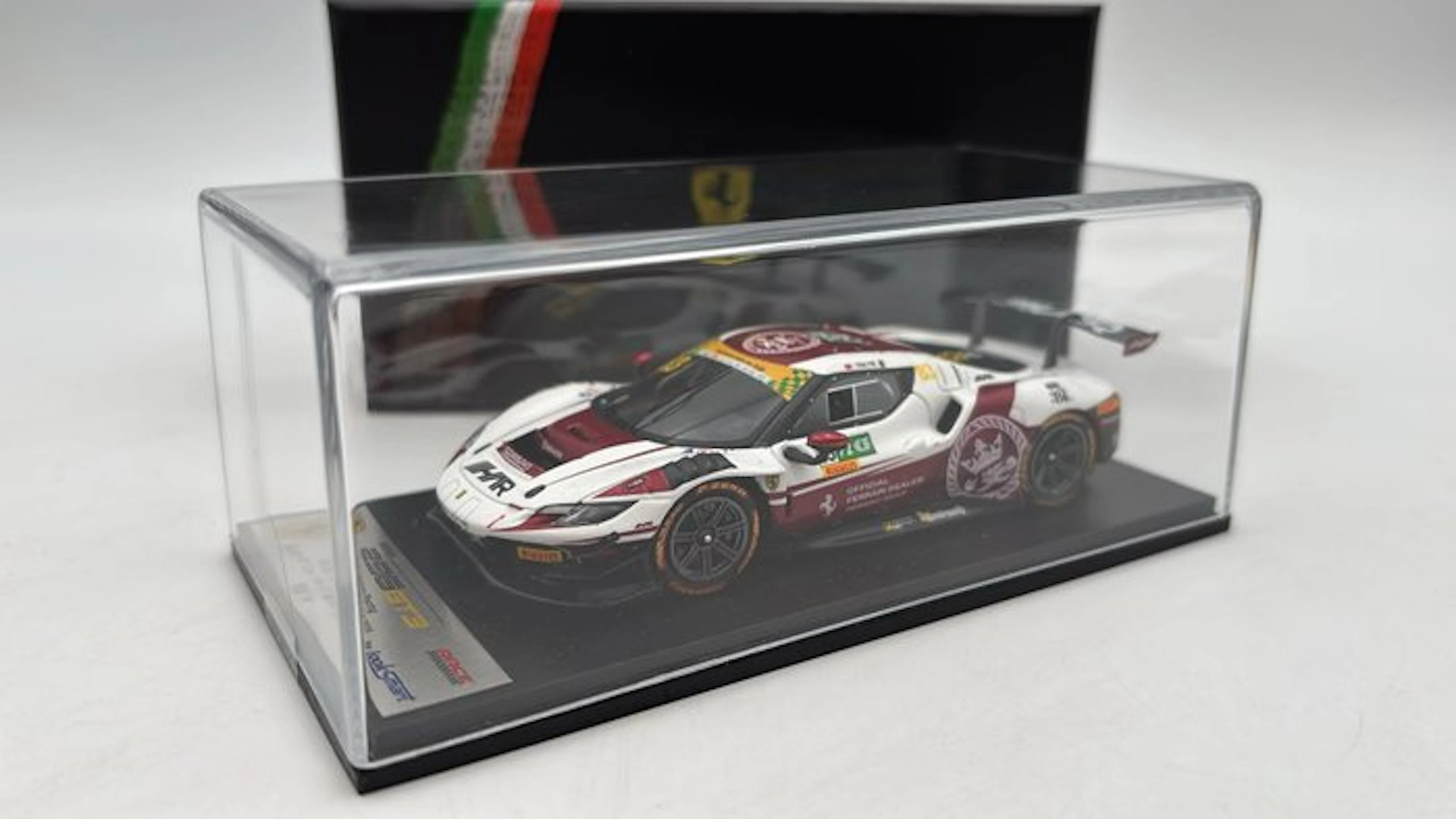 Look Smart 1:43 - Model car - Ferrari 296 GT3 Harmony Racing Y