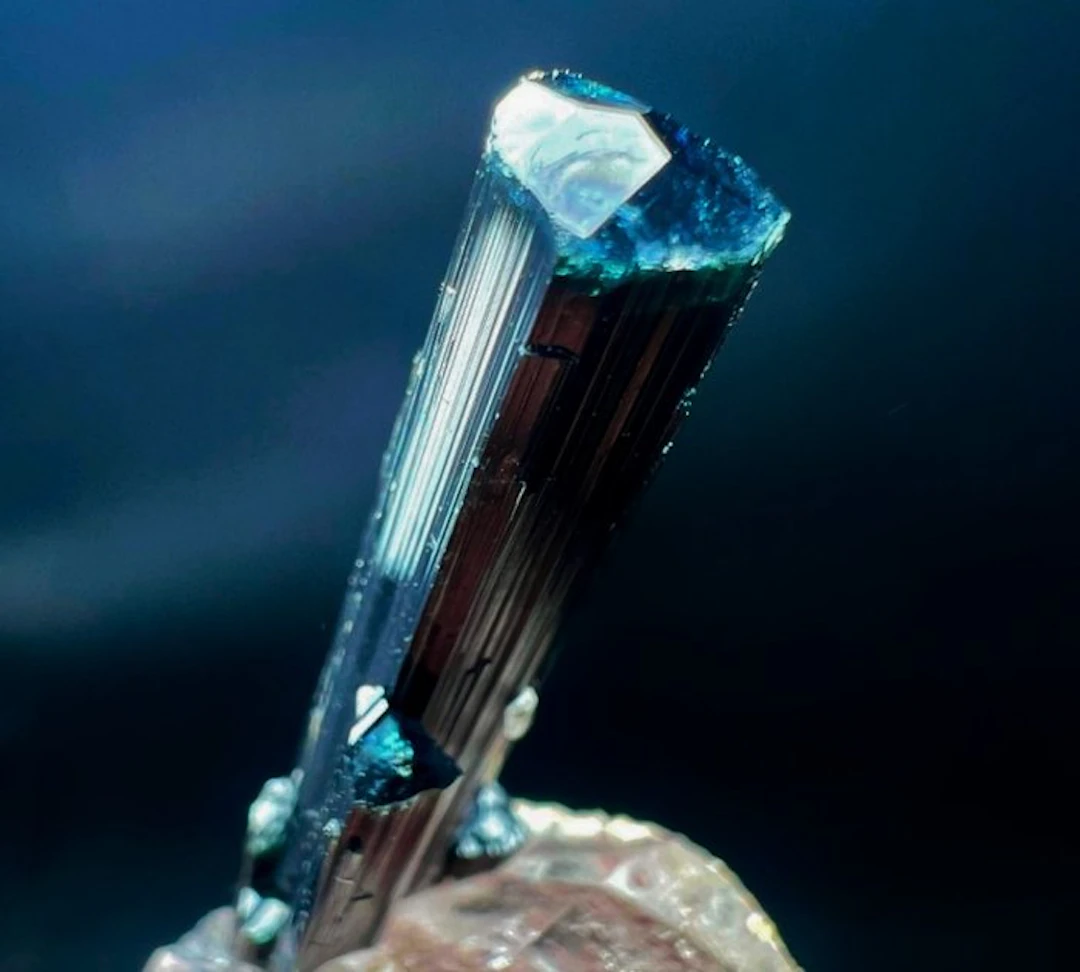 Tourmaline Crystal cluster - Height: 52 mm - Width: 28 mm- 28.4 g - (1)