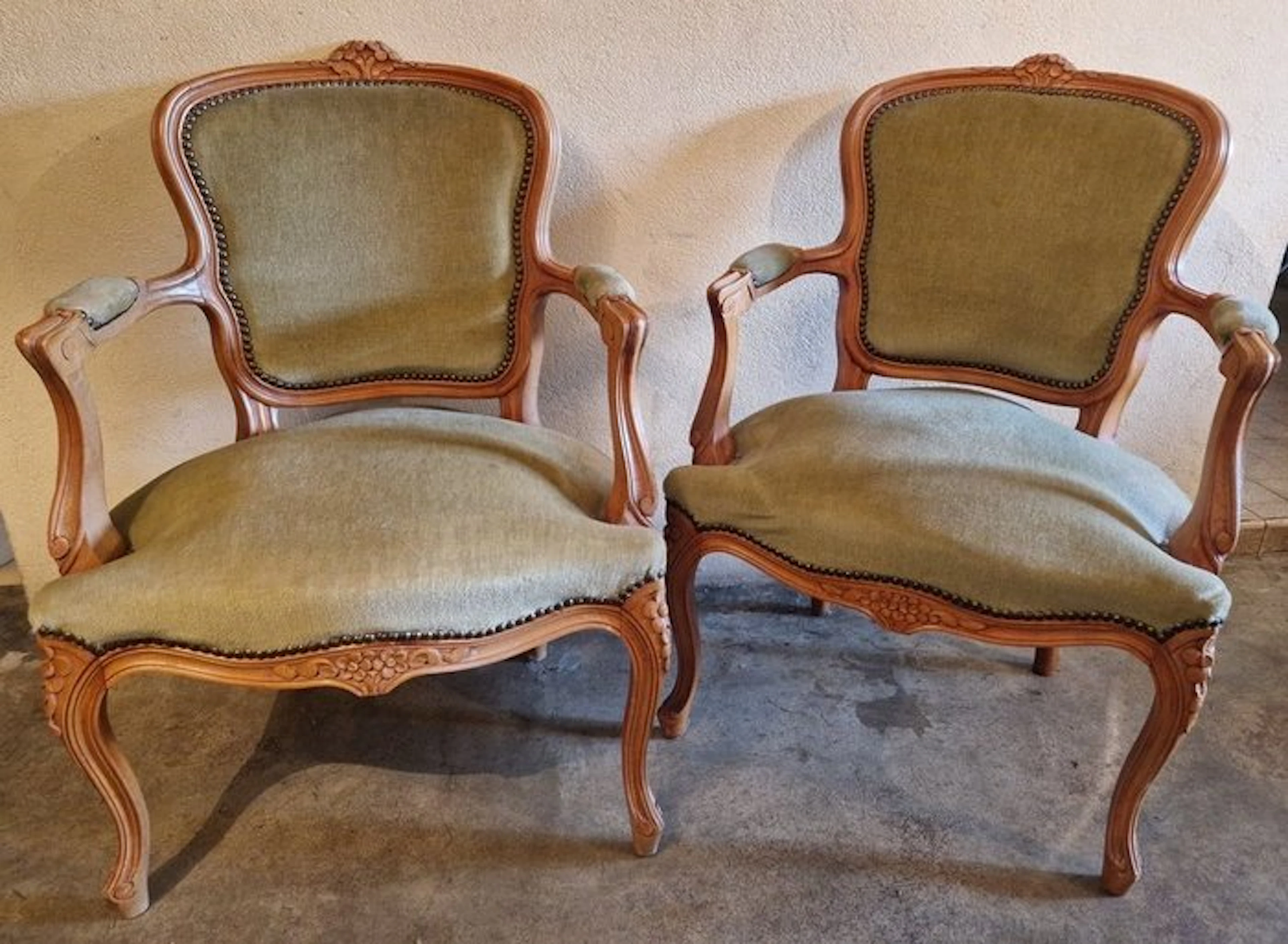 Fauteuil à la reine (2) - Wood - A pair of armchairs
