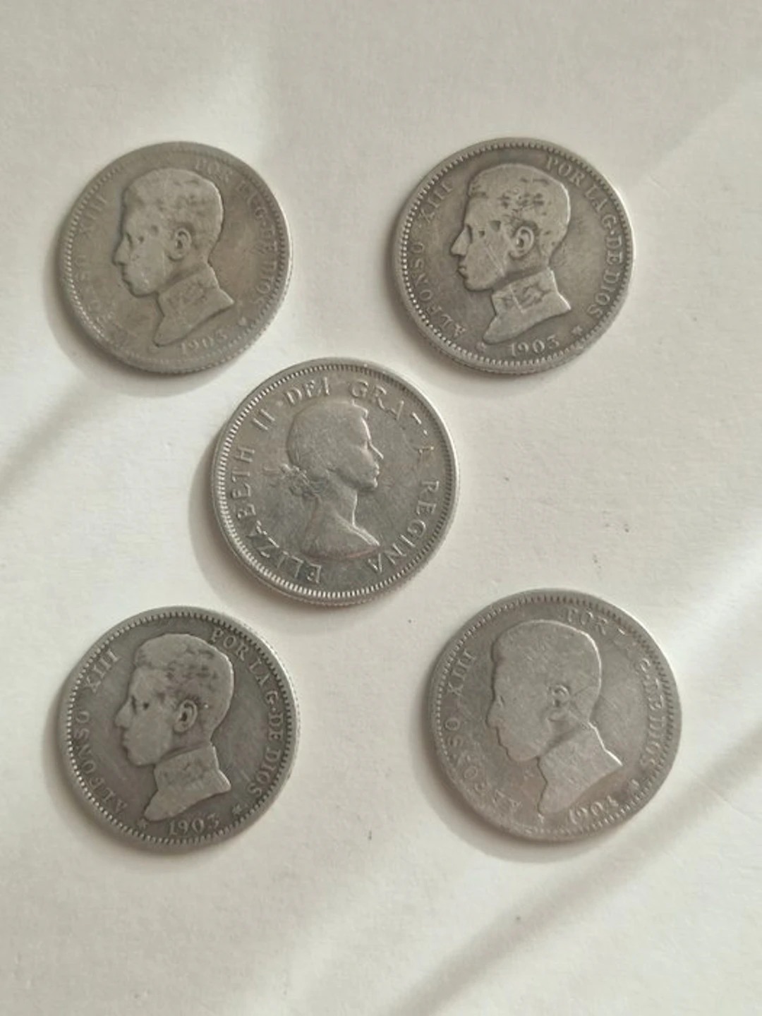 Spain, Canada. Lot of 5 silver coins (No reserve price)