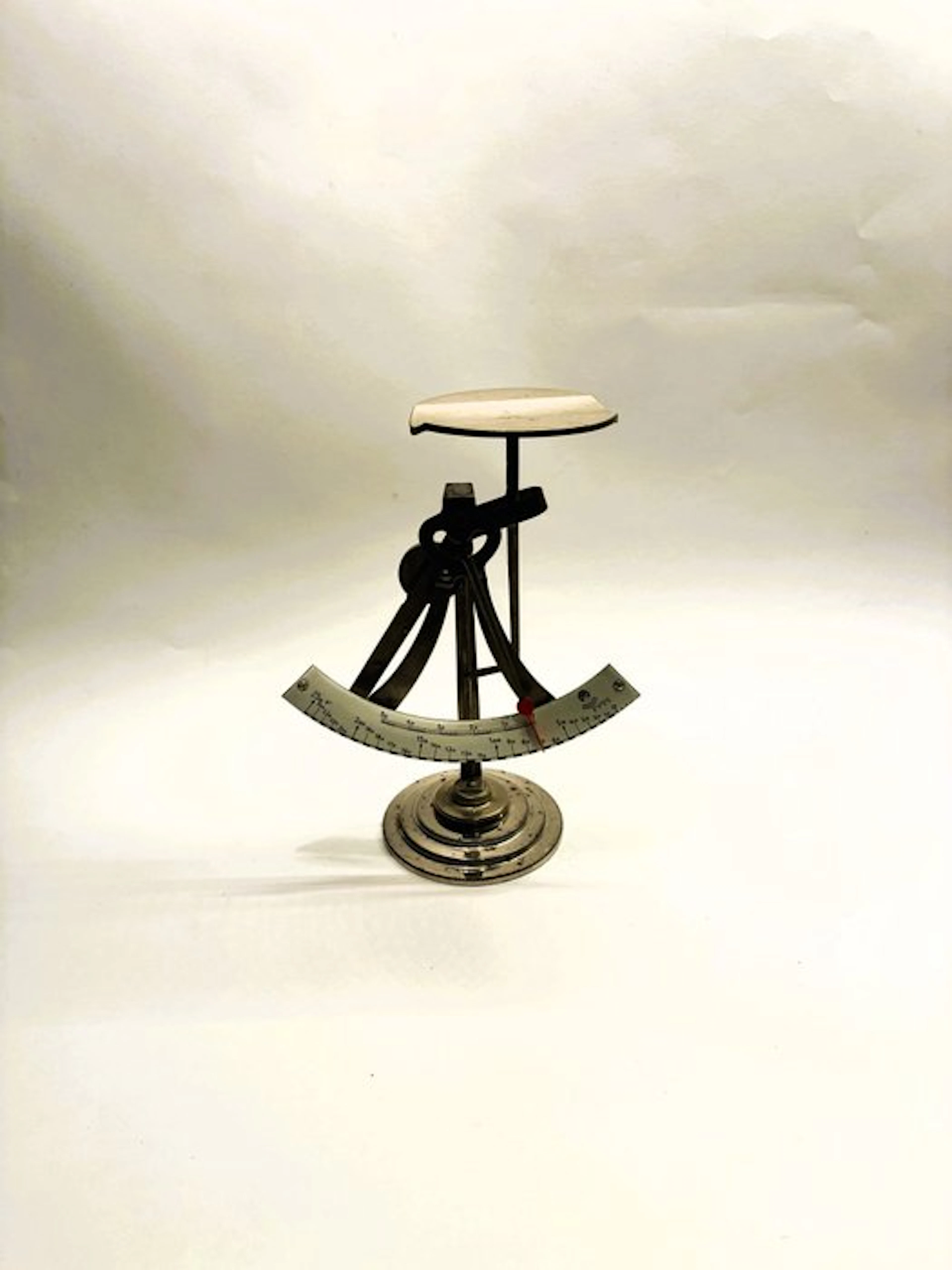 Concav - Balance or scale - Duograd - Metal - Concav Postal Scale