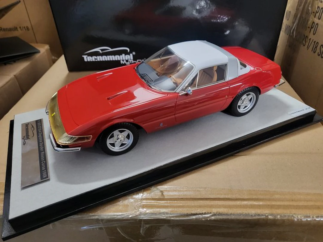 Tecnomodel 1:18 - Model sports car - Ferrari 365 GTB4...