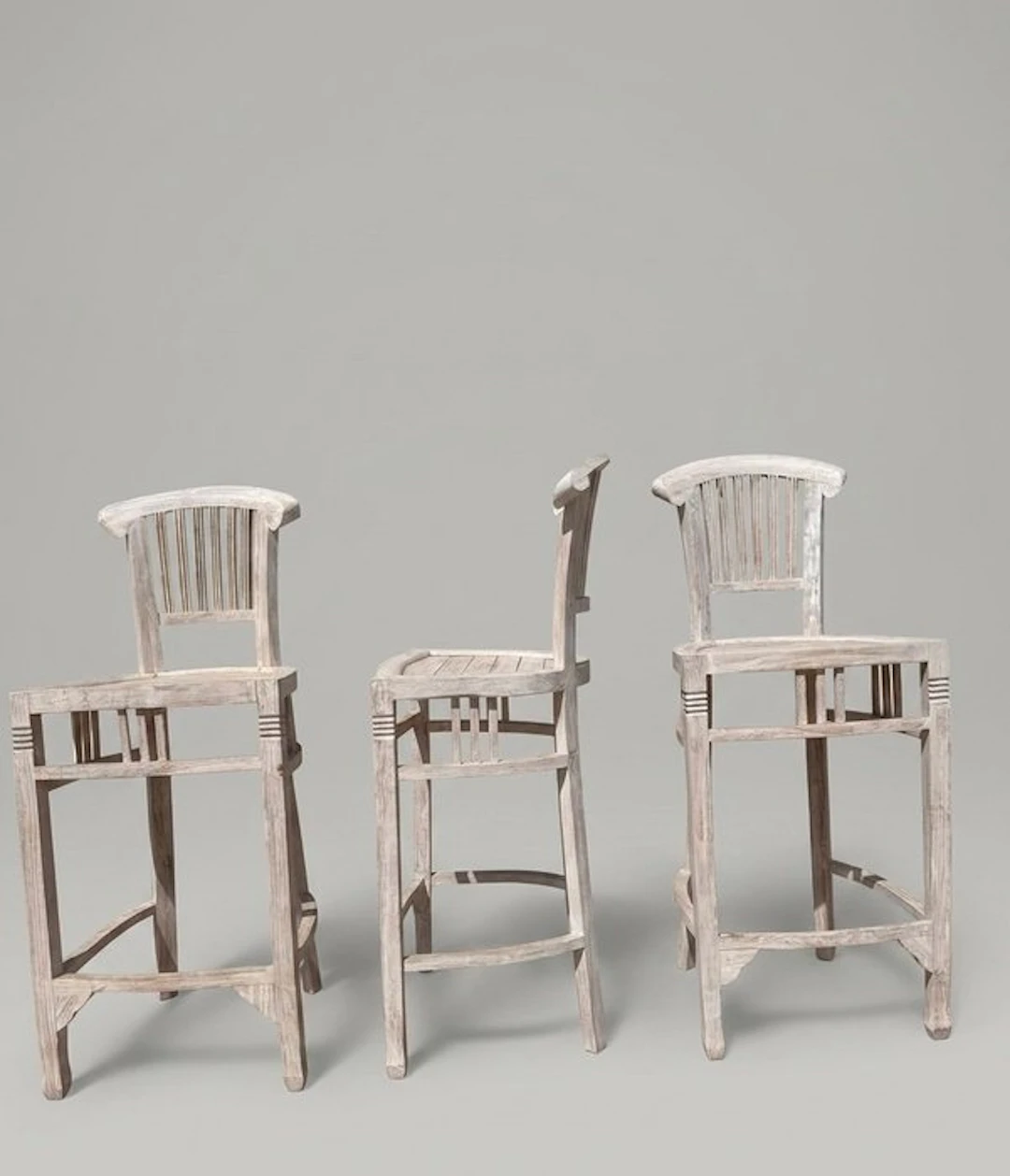 Stool - Wood - With Decapé Finish