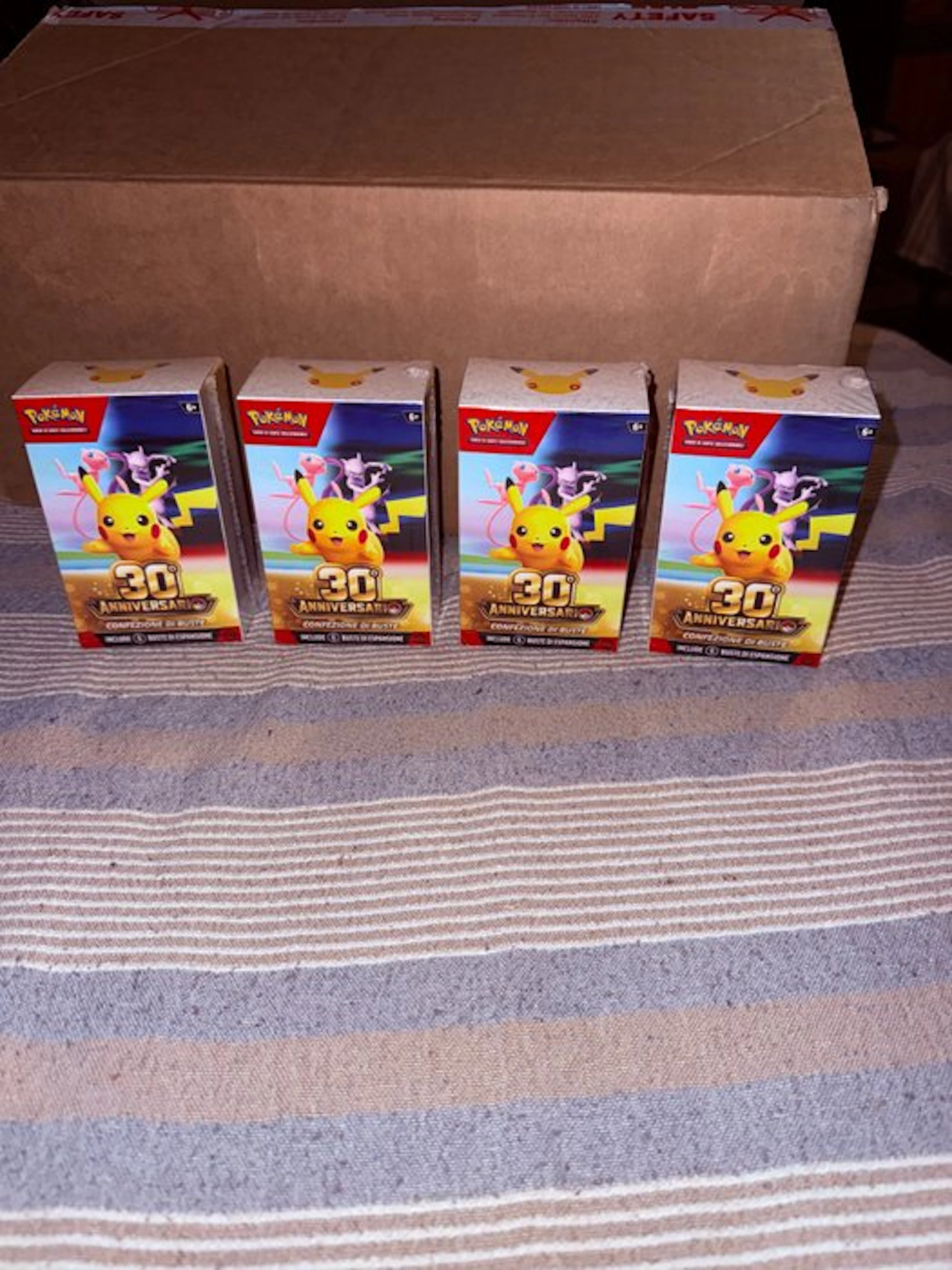 Pokémon - 4 Booster bundle - Bundle 30th anniversario Pokémon