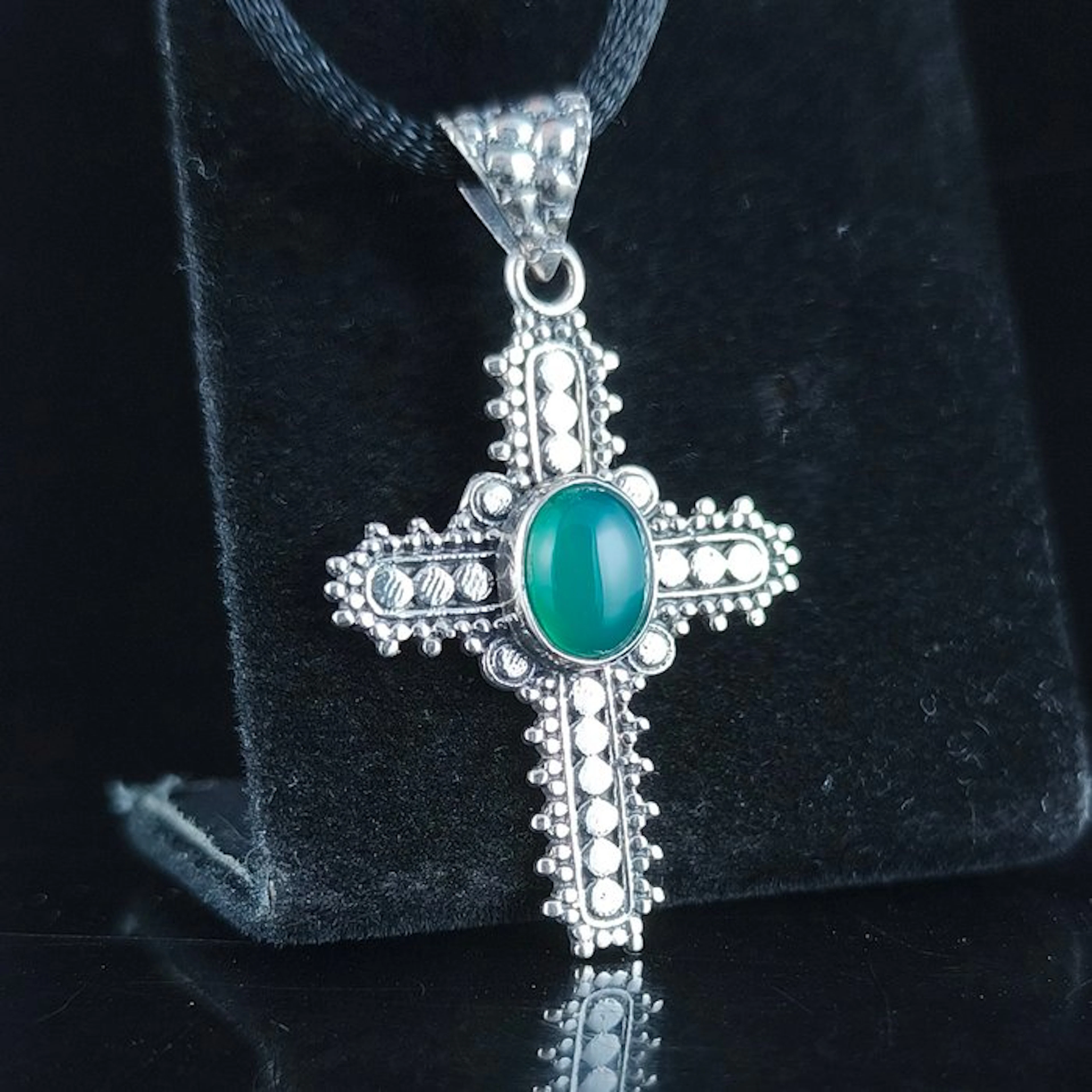 Emerald Pendant- 4.45 g