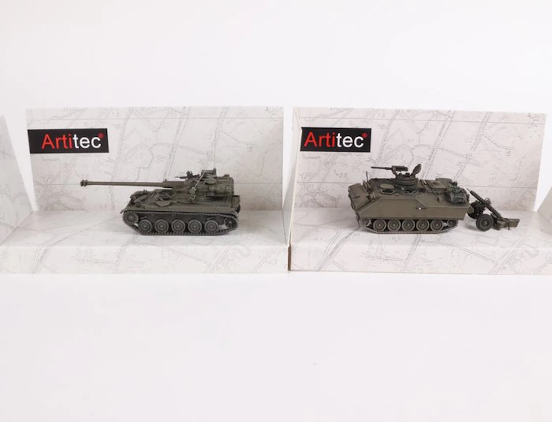 Artitec H0 - 687031, 687408 - Model train vehicles (2) - AMX 13/ YPR 765 tanks