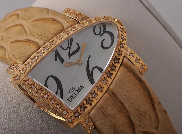 Delma - Mother of Pearl - No reserve price - 667.493.2LD - Women - 2026