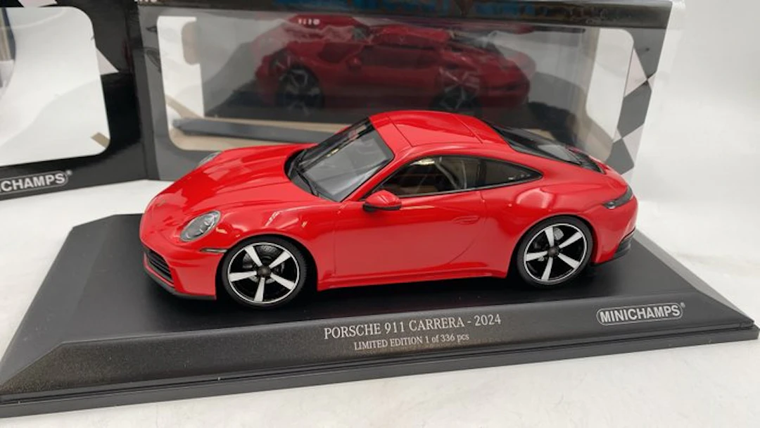 MiniChamps 1:18 - Model car - Porsche 911 Carrera 2024 - (cod.F10)