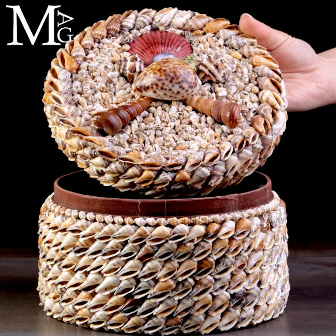Jewelry Box - Shells Art - Handcrafted container covered...
