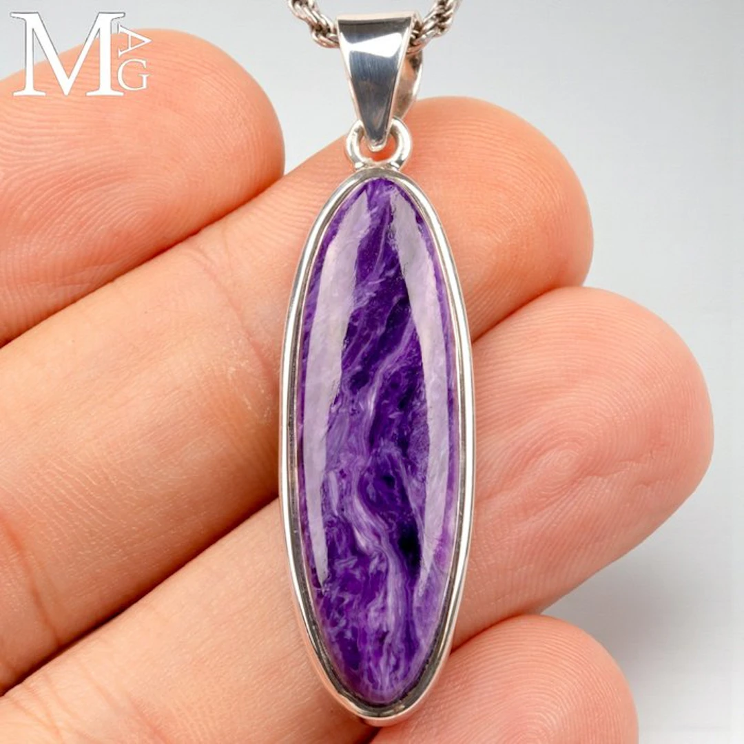 Rare pendant in intense violet Siberian charoite - 925...