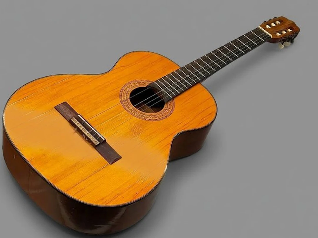 Unknown - - Acoustic guitar - 1986 (No reserve price)
