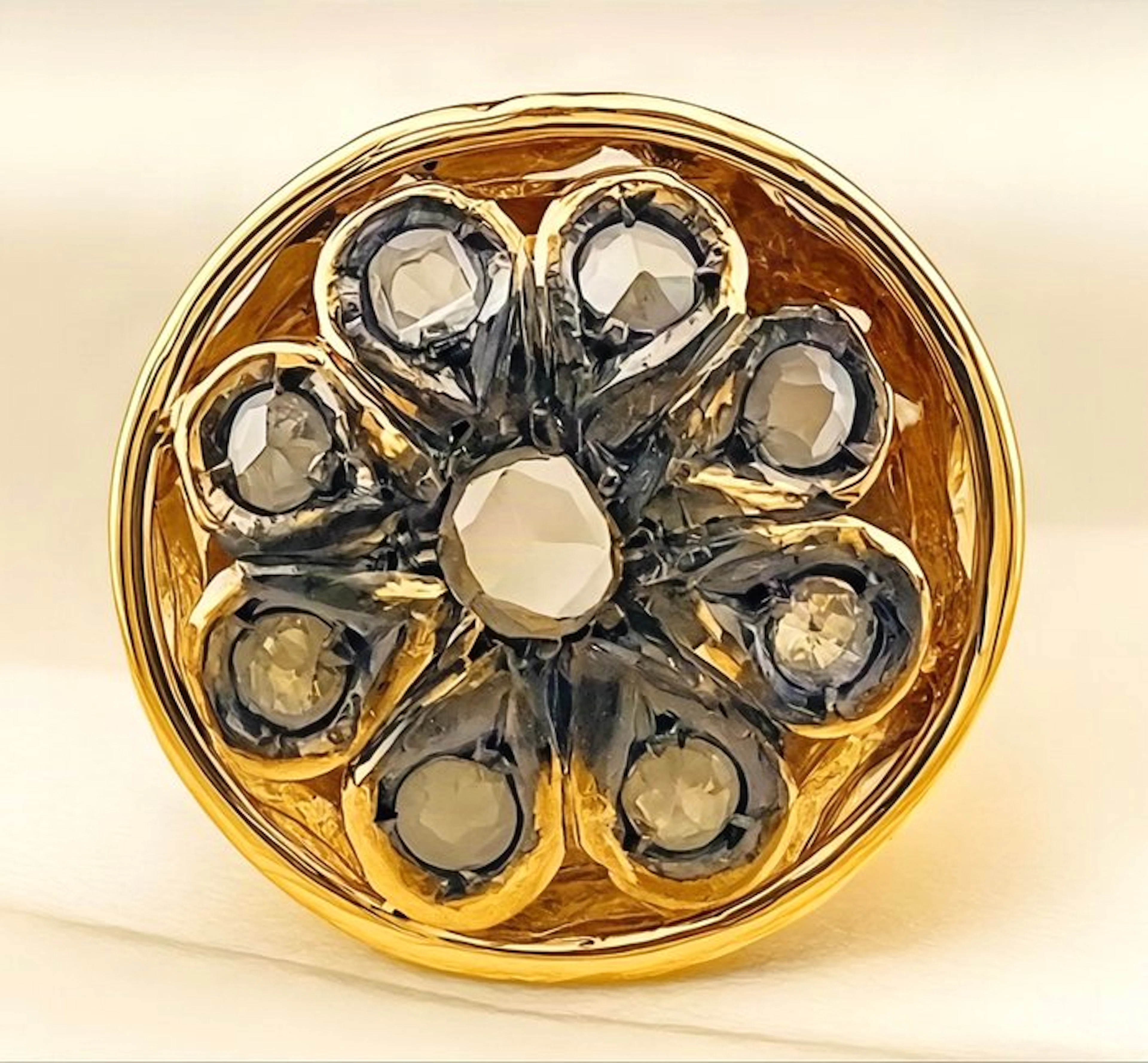 No reserve price - Ring - 9 kt. Yellow gold, Silver Diamond (Natural)