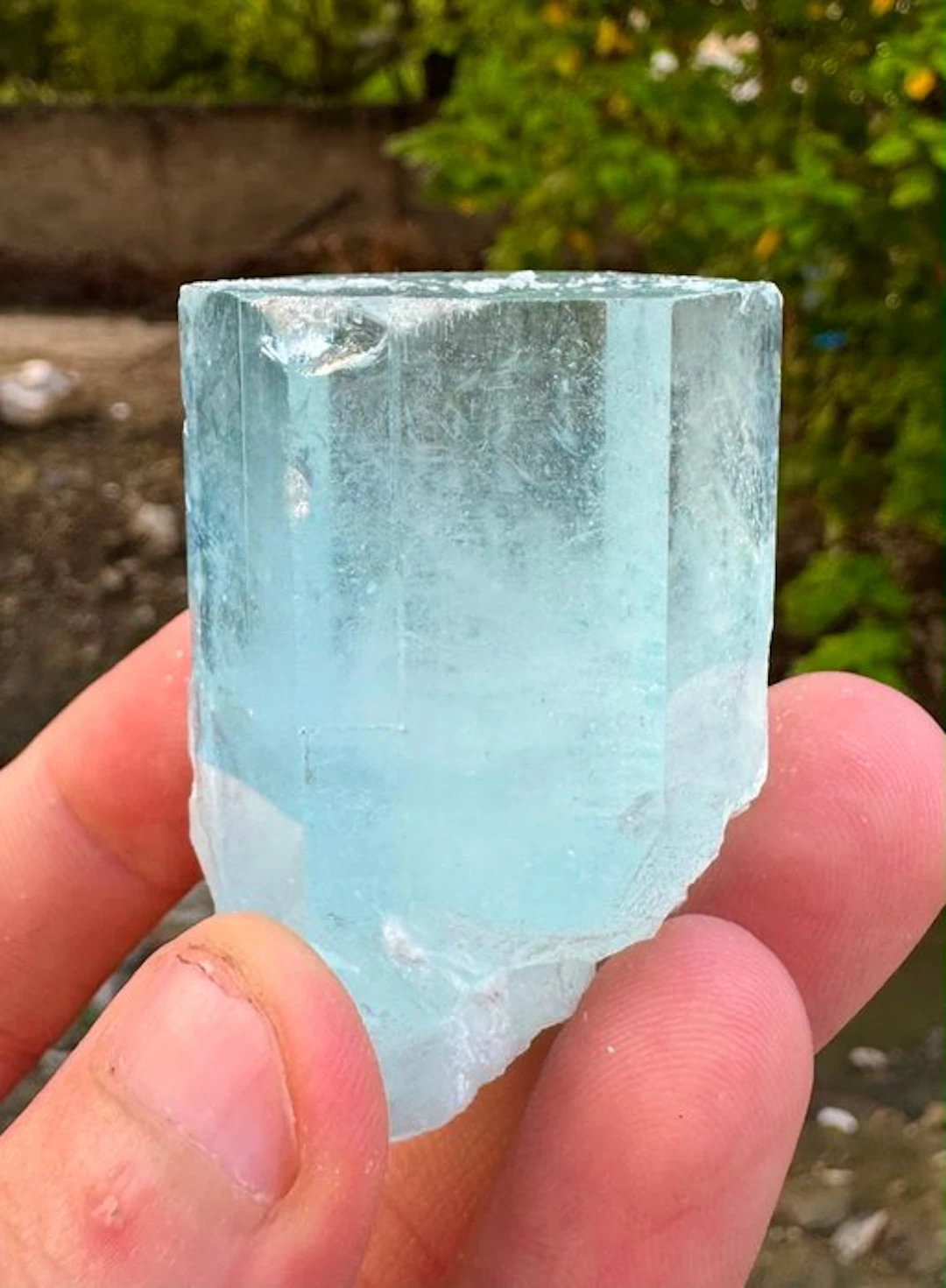 Aquamarine Specimen - Height: 52 mm - Width: 37 mm- 102 g