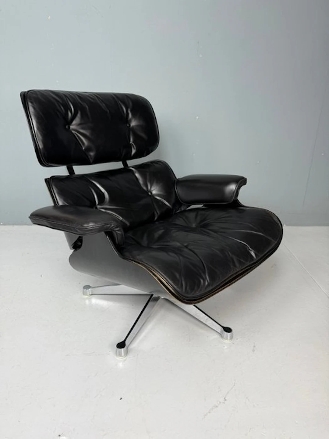 Vitra - Charles & Ray Eames - Armchair - 670 Lounge Chair - Leather