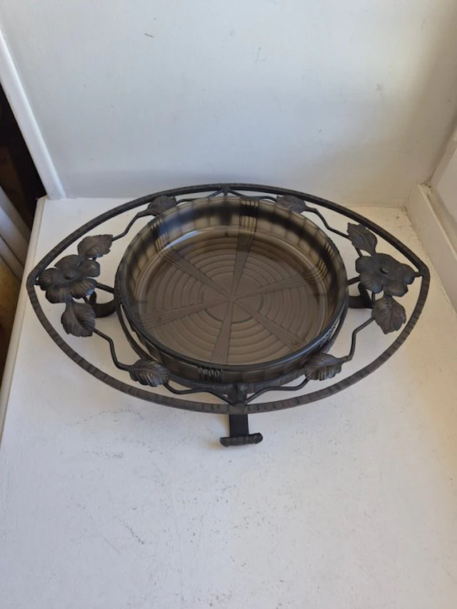Pierre d’Avesn - Dish - Wrought iron
