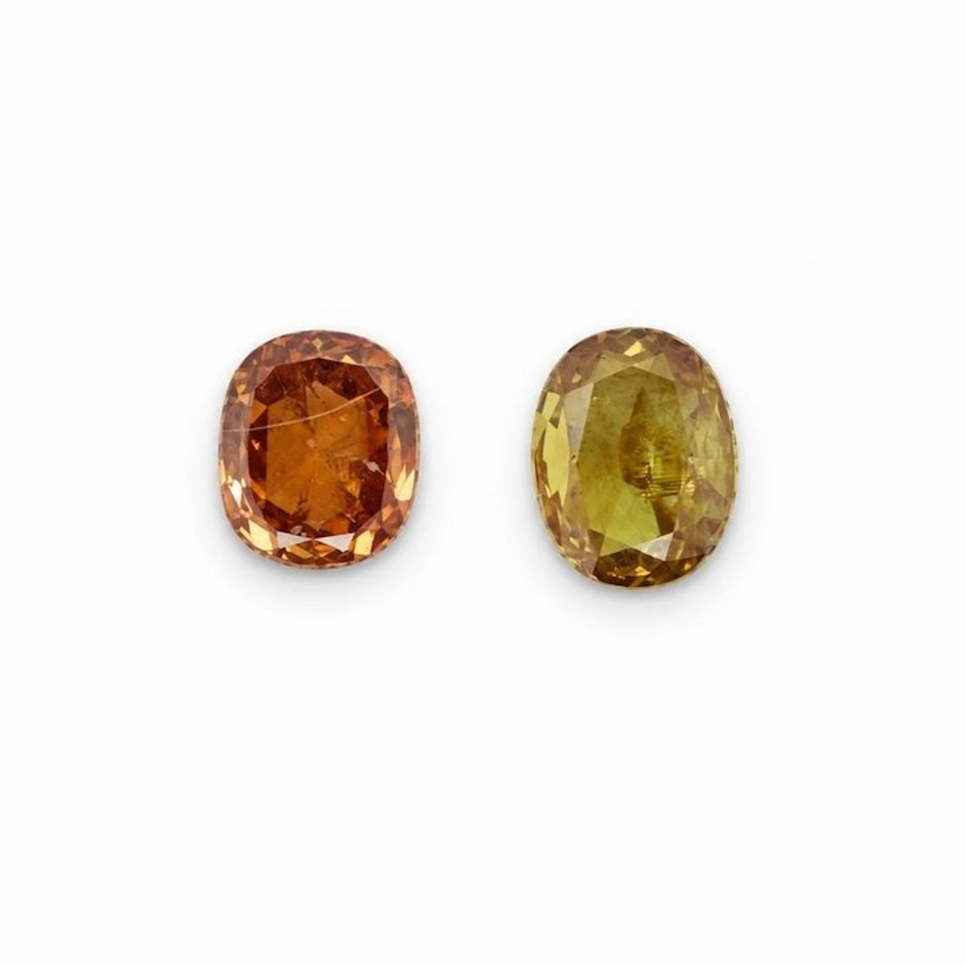 No reserve price - 2 pcs Diamond (Natural coloured)...