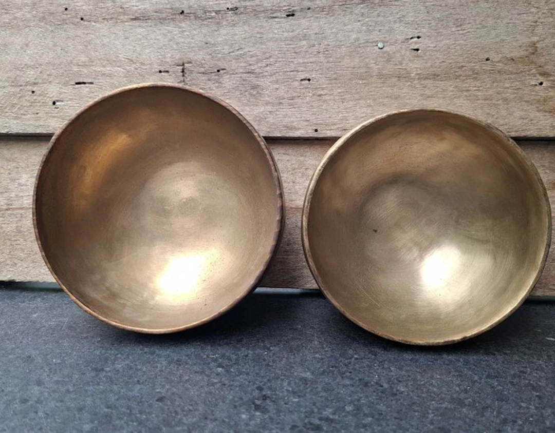 Set of 2 old Jambati singing bowls - Nepal - Early 20th century