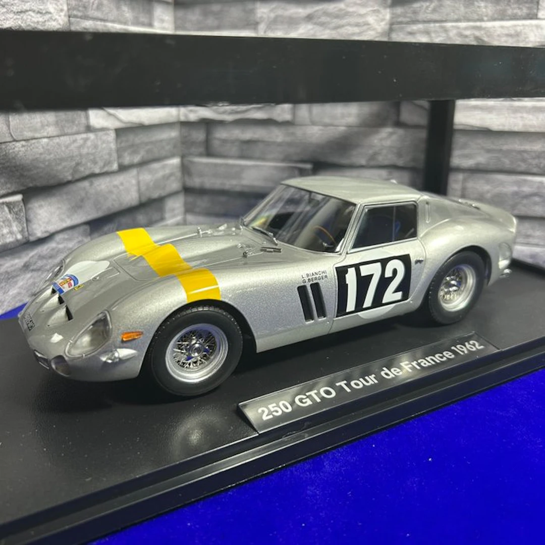 KK-Scale 1:18 - Model car - KK-Scale 1:18 - Ferrari 250...