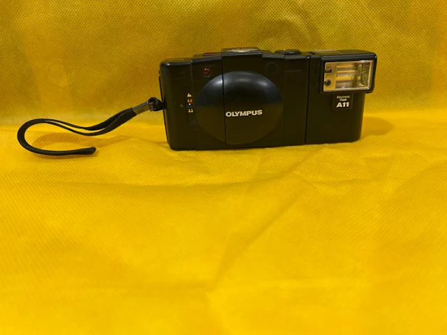 Olympus XA2 + A11 flash | Analogue camera