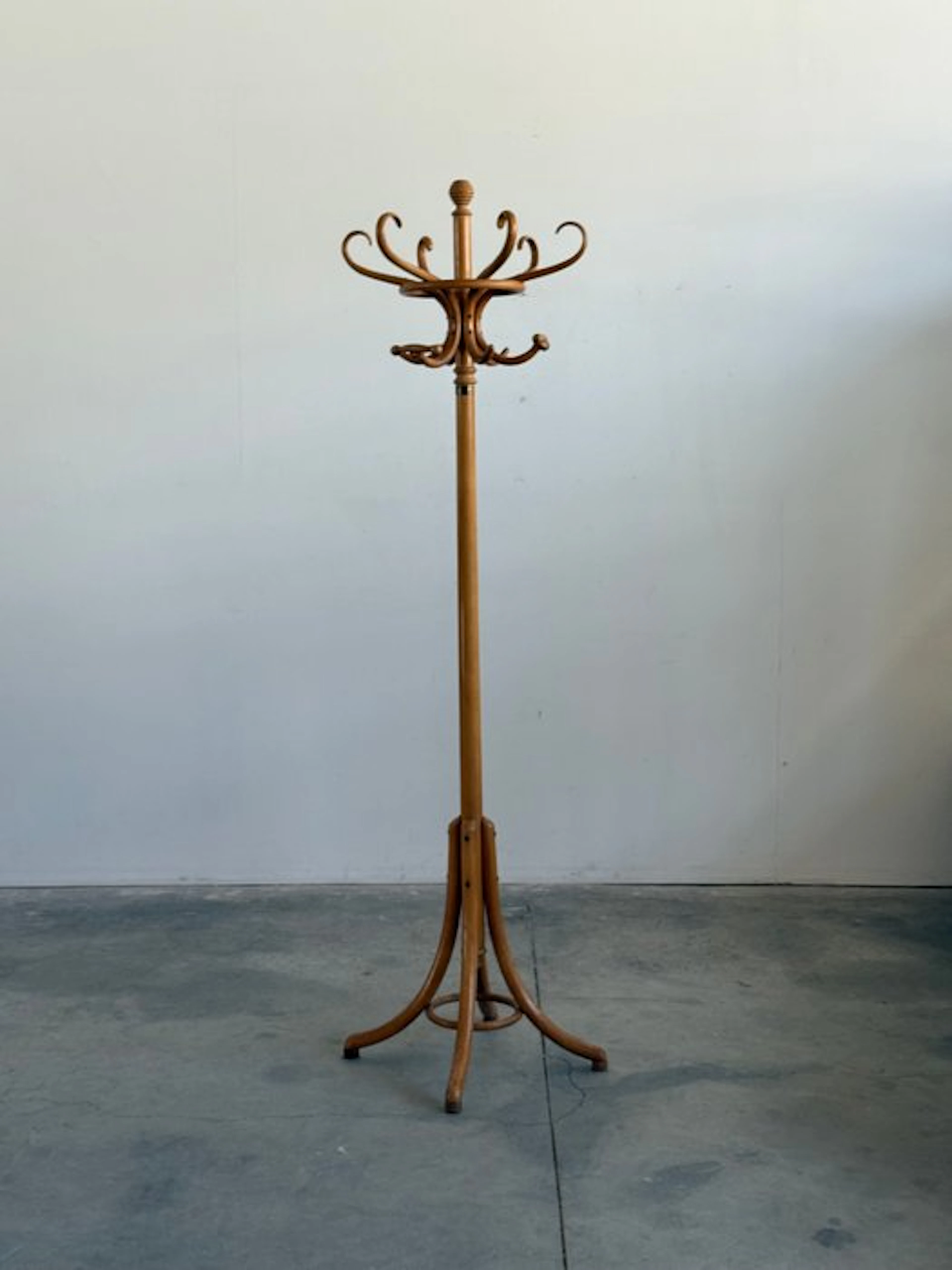 Coat rack - Wood - Thonet style