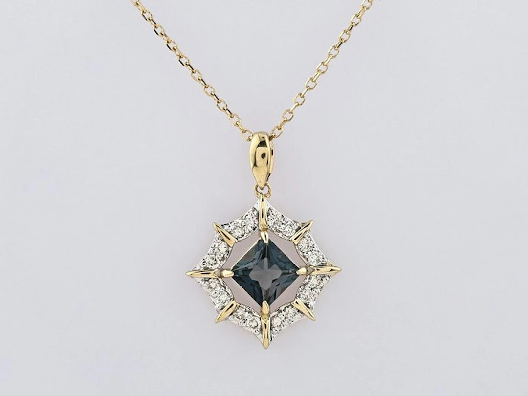 Necklace with pendant - 14 kt. Yellow gold - 0.89ct. tw. Topaz - Diamond