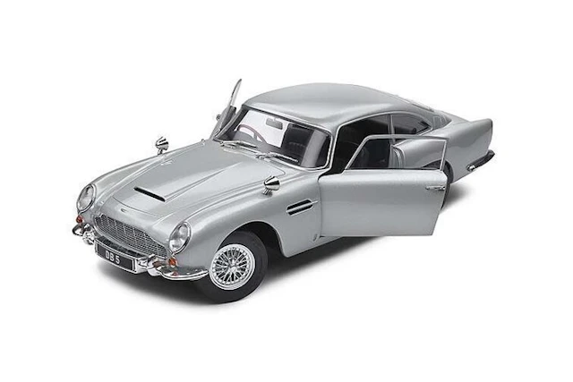 Solido 1:18 - Model sports car - Aston Martin DB5 (1964) Birch Silver