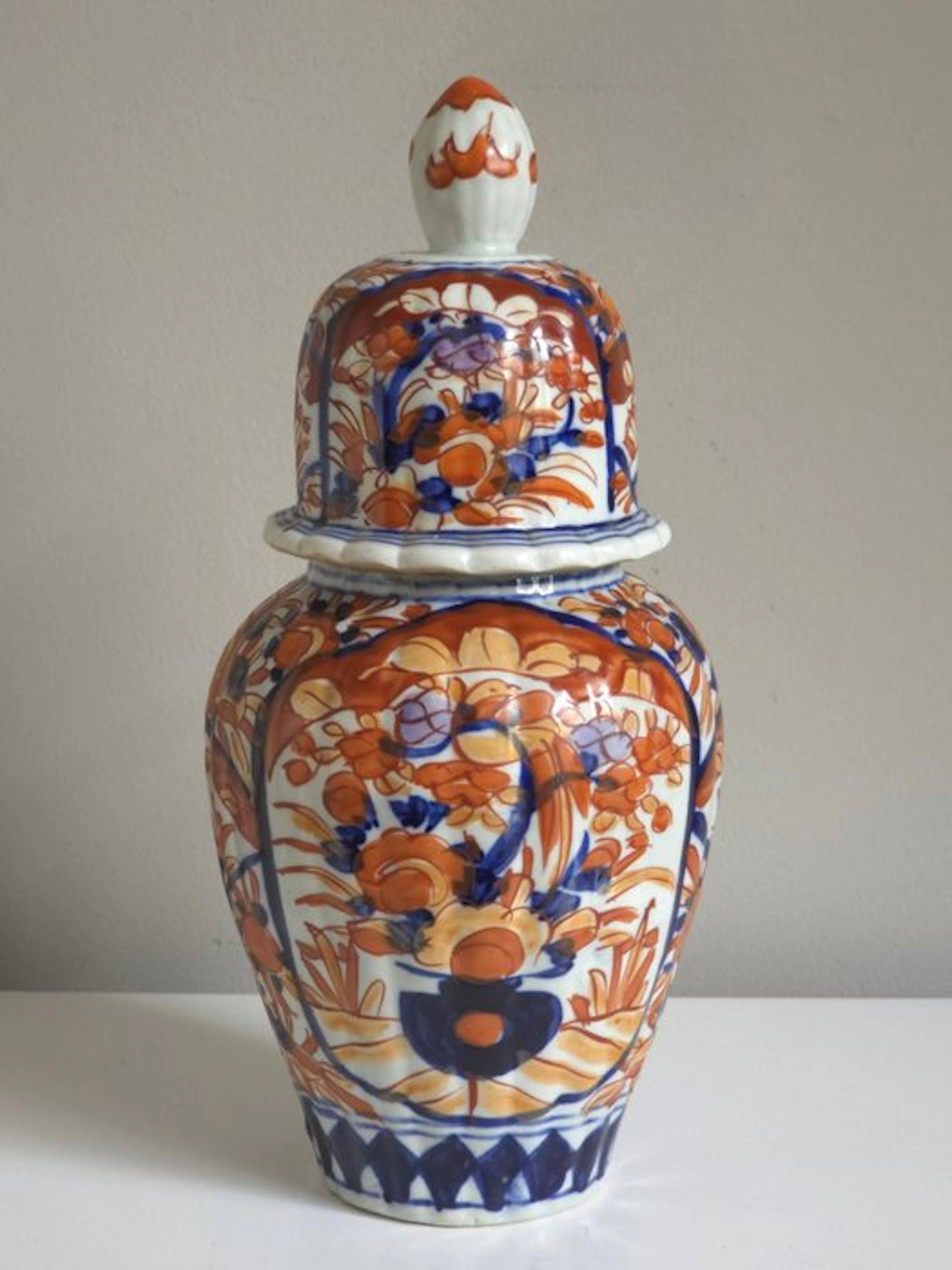 Antique Japanese Imari porcelain lidded vase with floral...