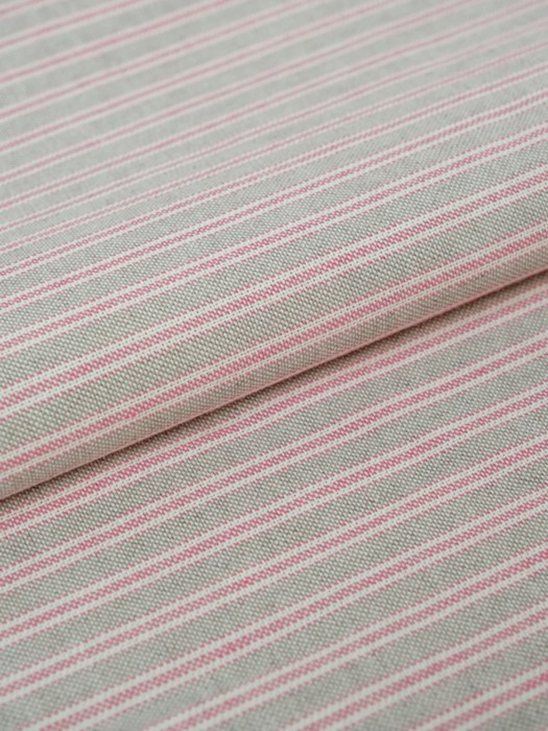 Exclusive cotton-blend fabric - 5.80 x 140 meters Made in...