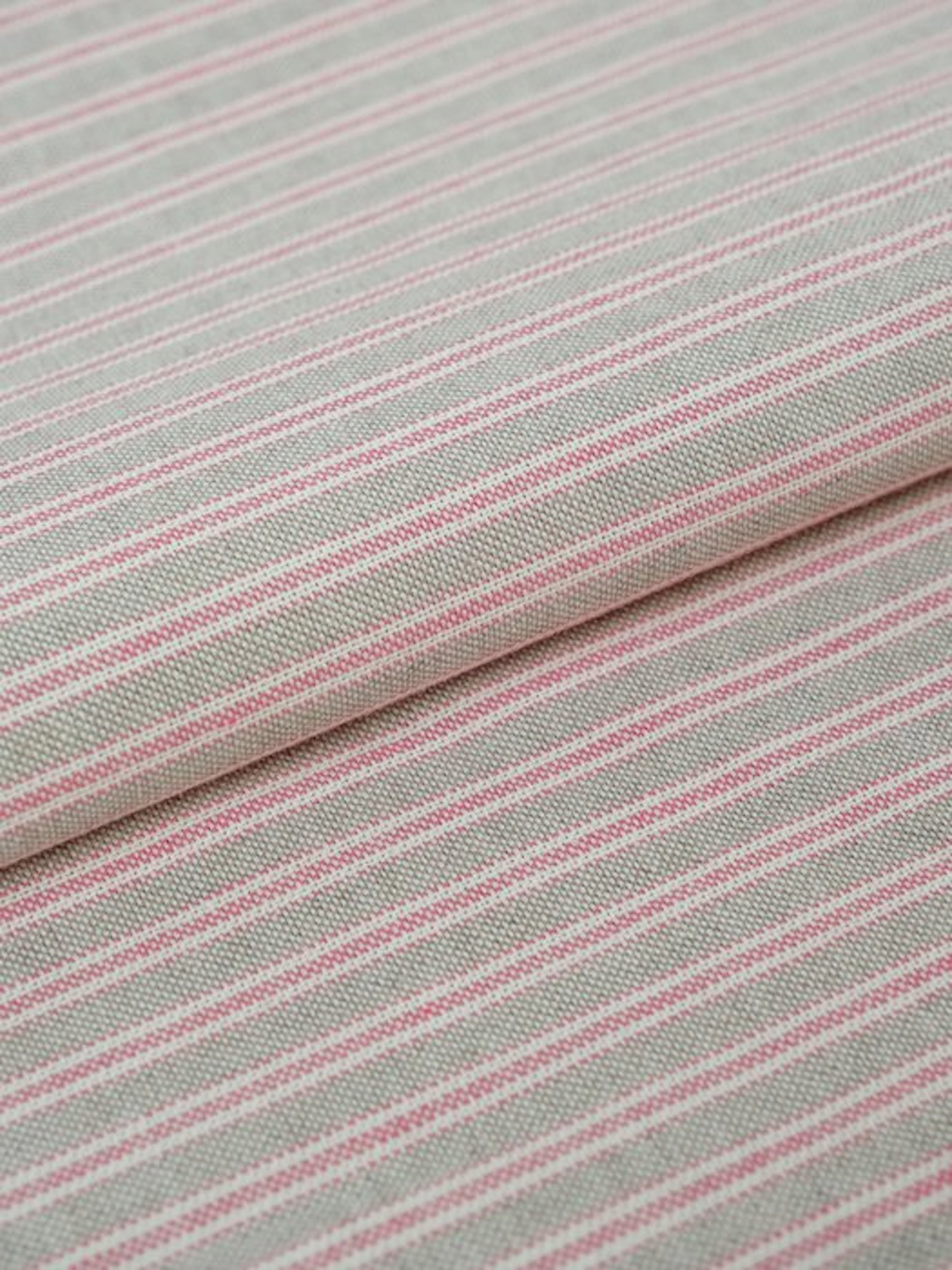 Exclusive cotton-blend fabric - 5.80 x 140 meters Made in...