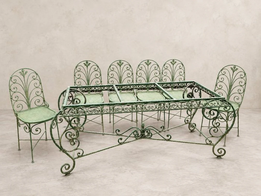 Table - Wrought iron - Vintage wrought-iron garden set — table with chairs.