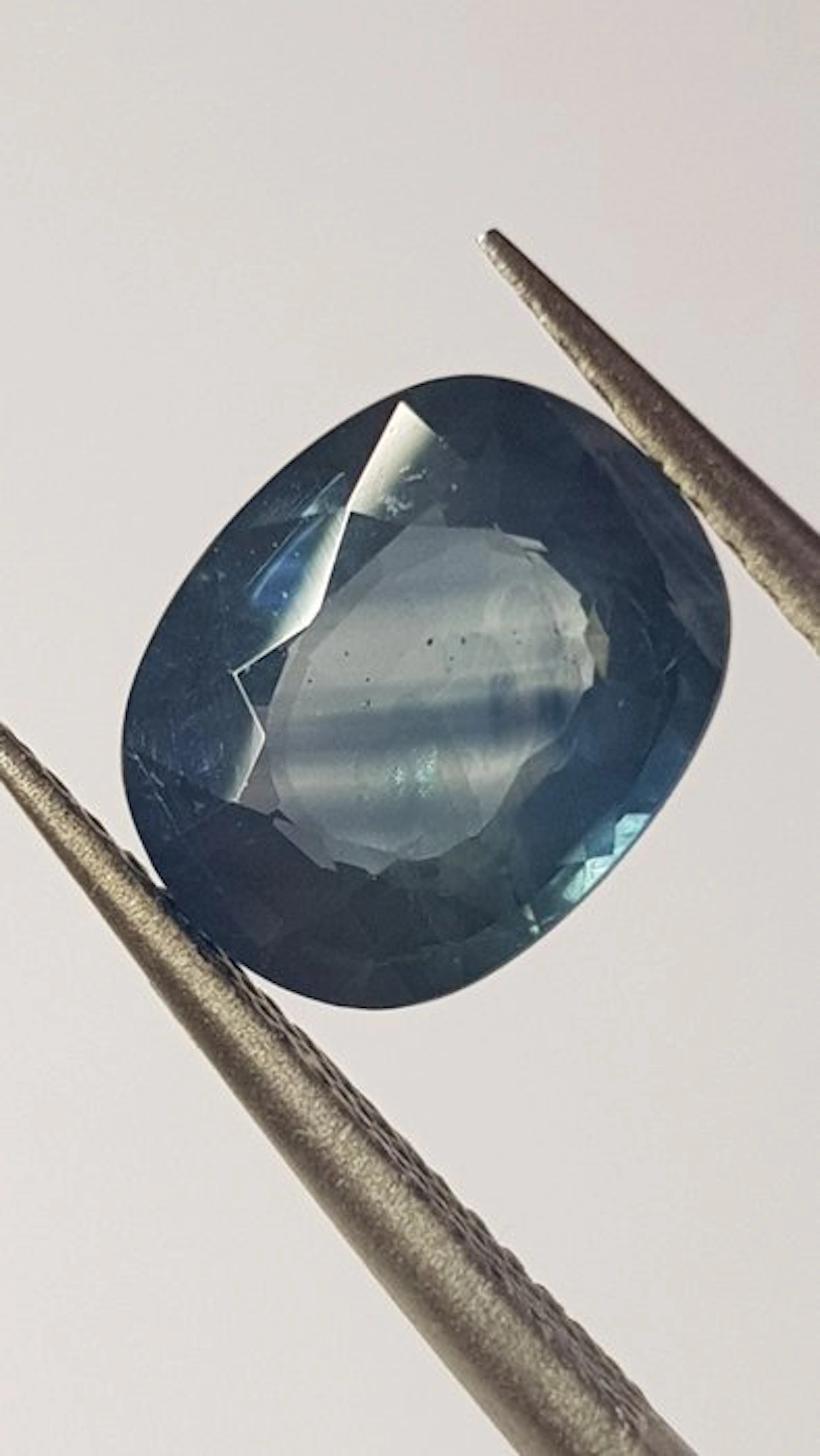 1 pcs Blue Sapphire - 3.19 ct - Antwerp Laboratory for Gemstone Testing (ALGT)