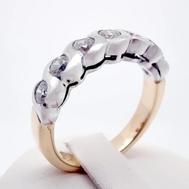 Ring - 18 kt. White gold, Yellow gold - 0.70ct. tw. Diamond (Natural)