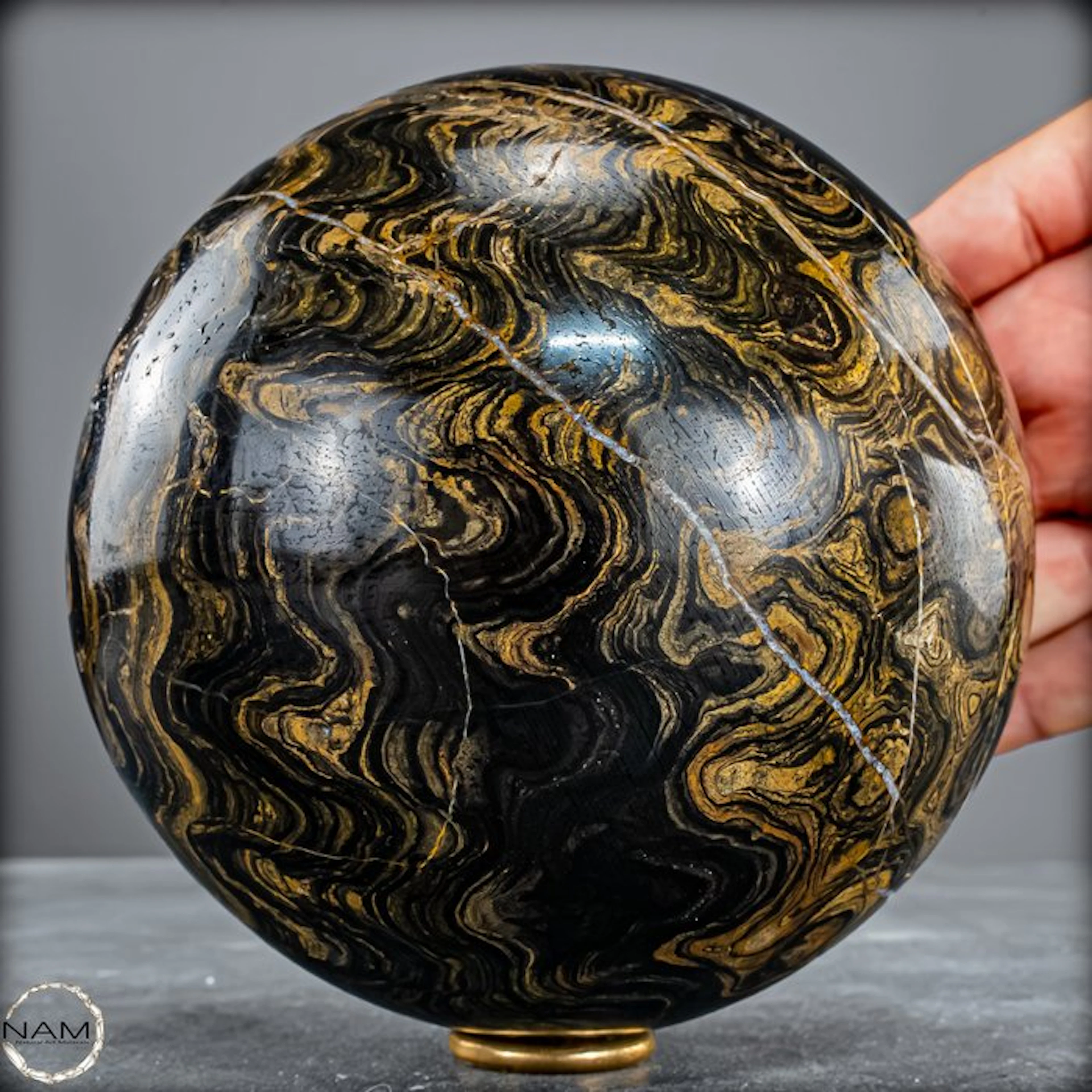 Natural sphere made of fossilized algae – A work of art...