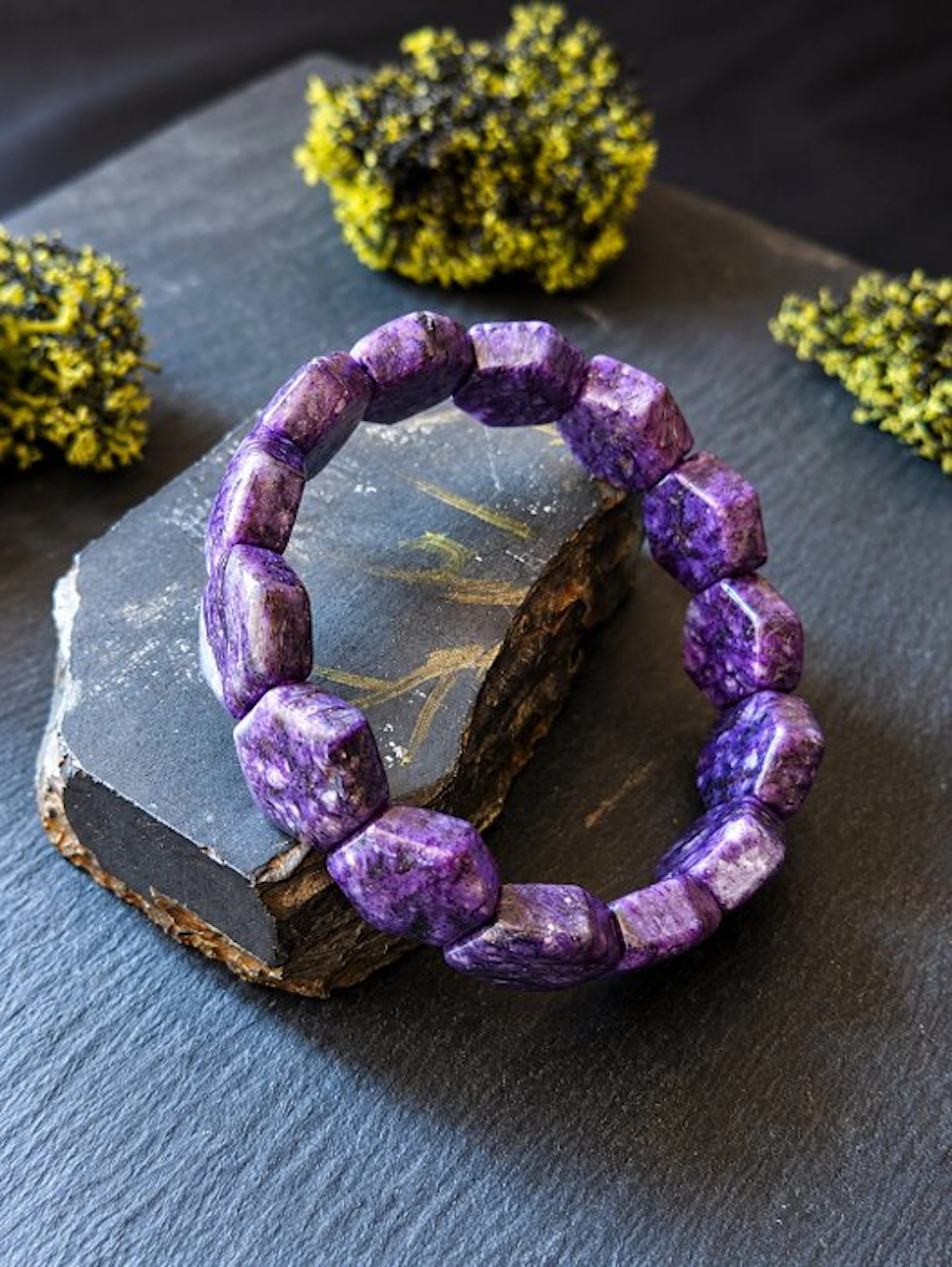 Precious Charoite Bracelet - Intense Purple Tonality- 30 g - (1)