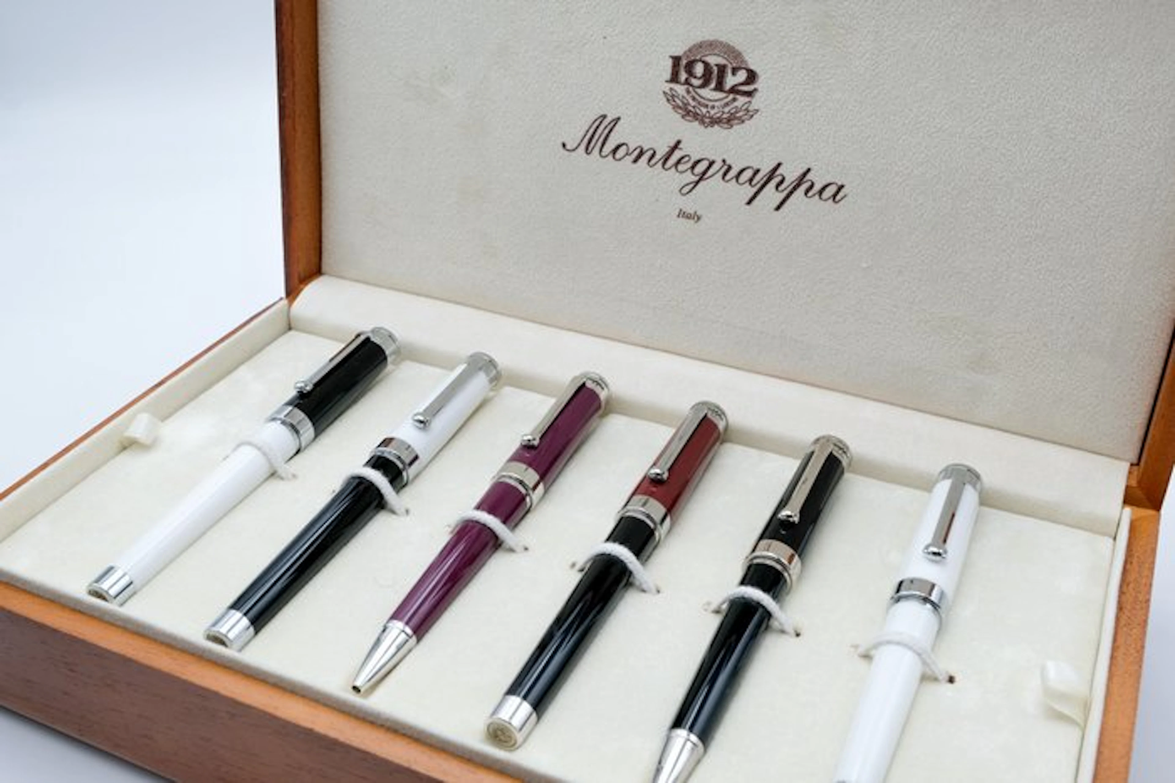 Pen Kit for 6 pens – Limited Offer - Display frame - Wood