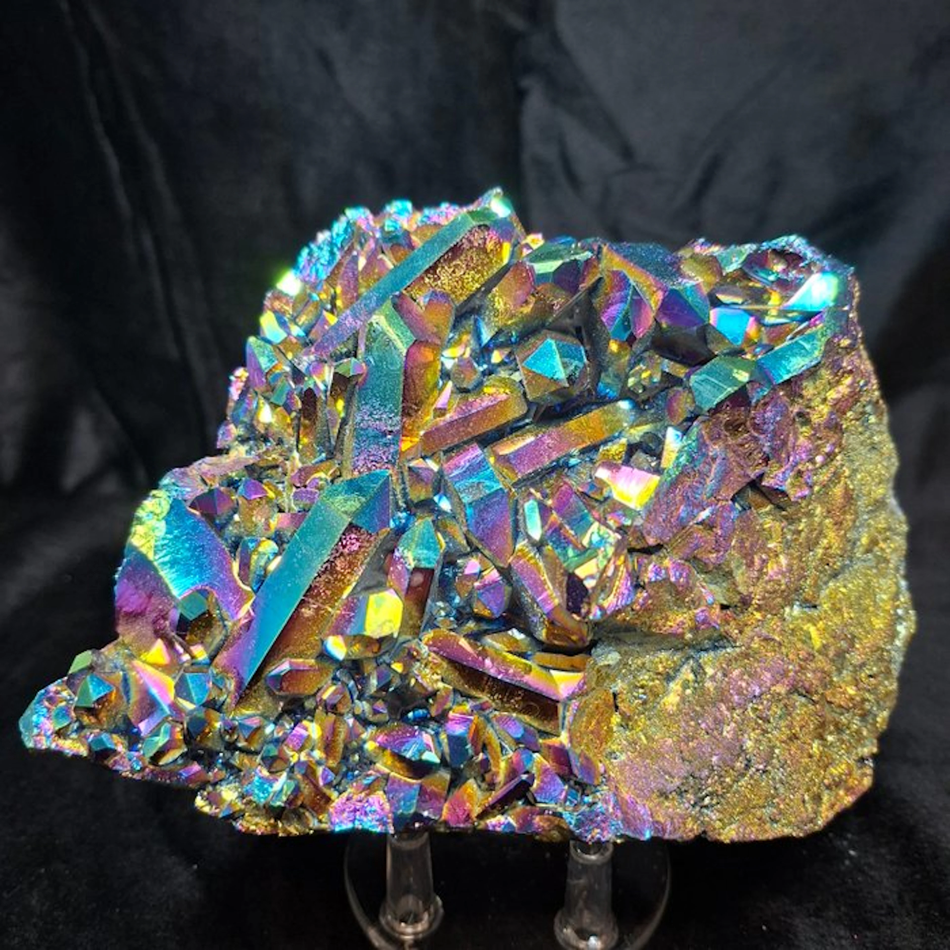 Titanium Aura Quartz Drusa - Height: 16 cm - Width: 13 cm- 1.75 kg - (1)
