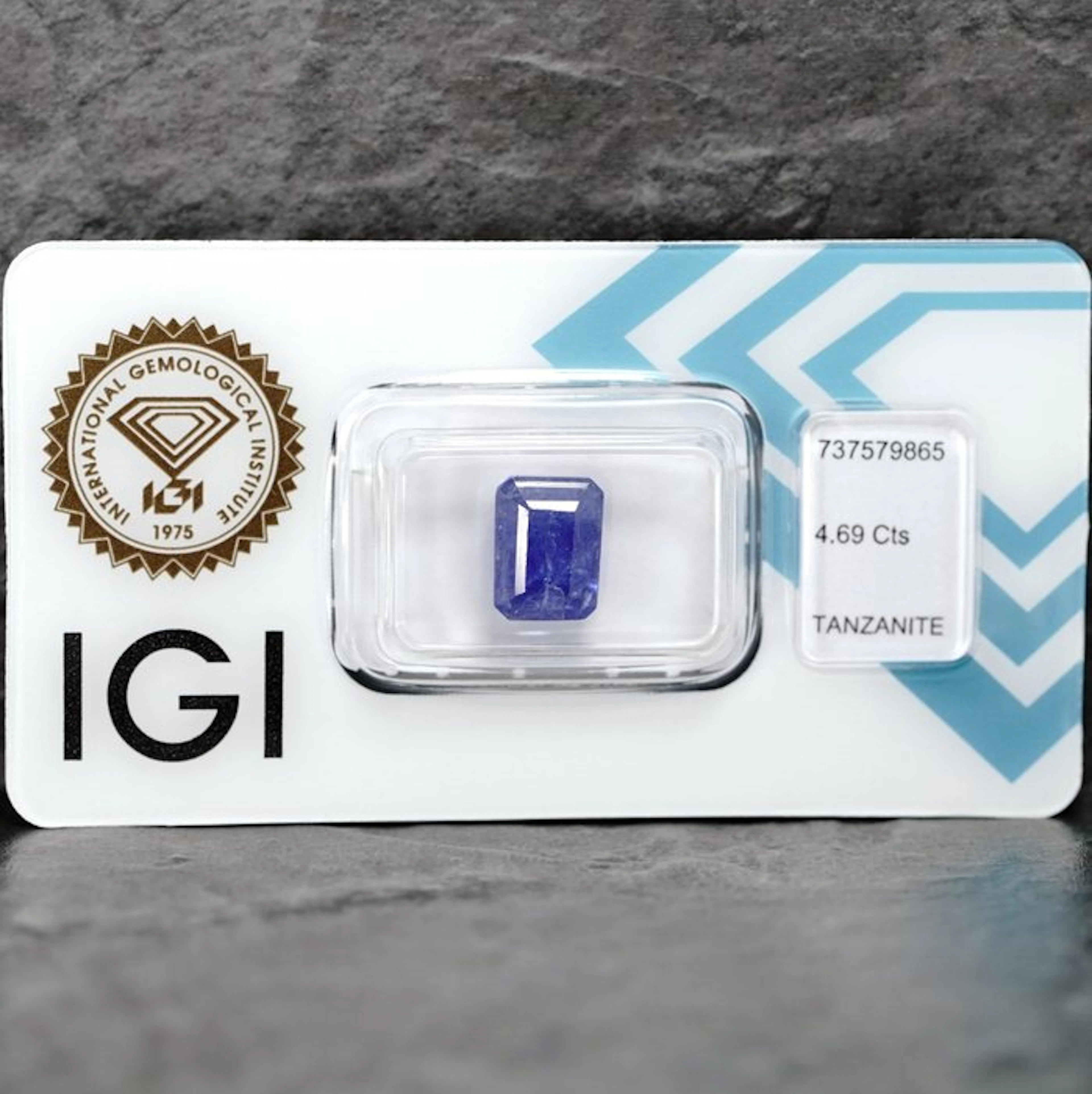No reserve price - 1 pcs Blue