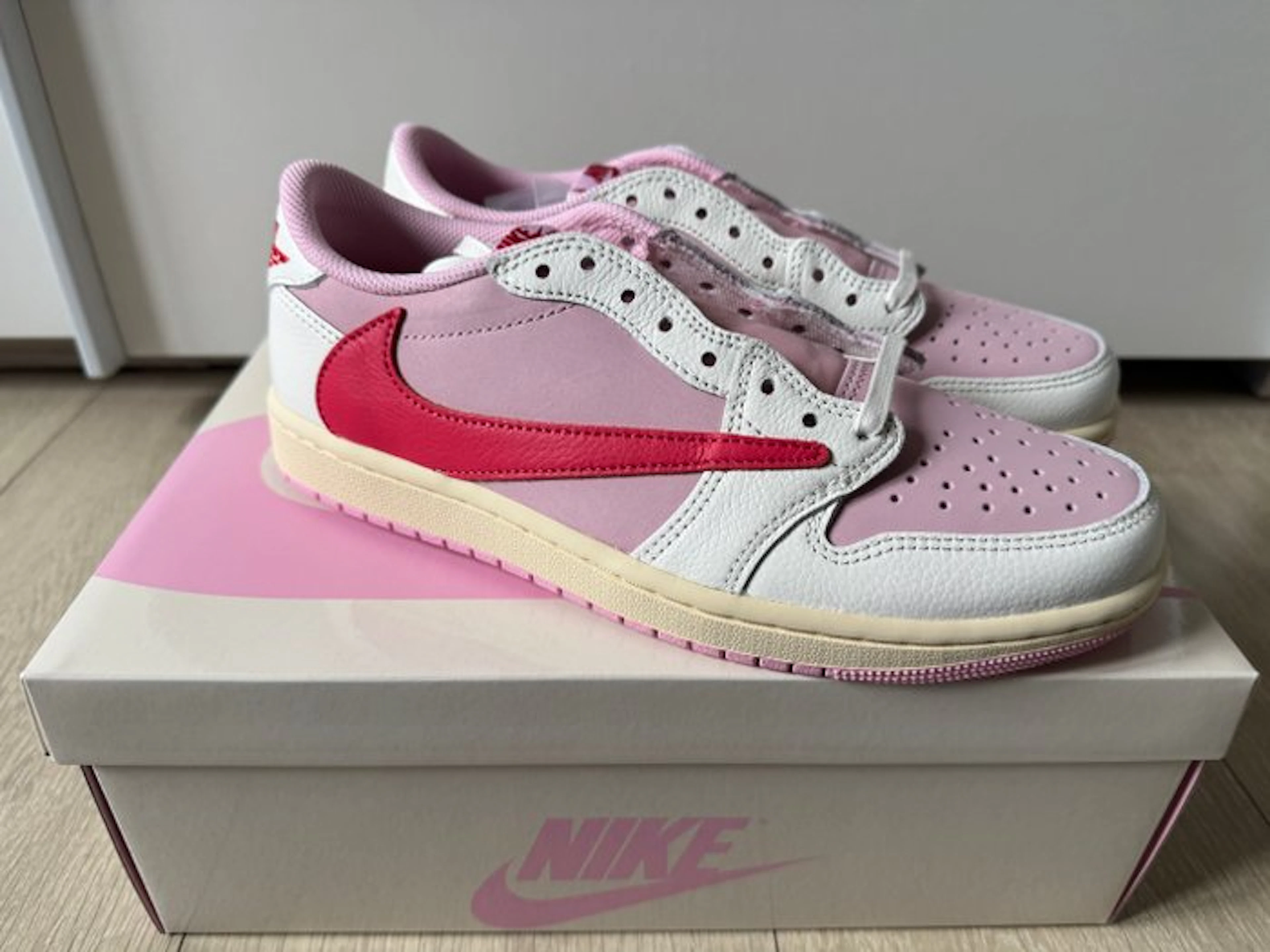 Nike - Air Jordan 1 Low - Sneakers - Size: EU 41 - New with tags