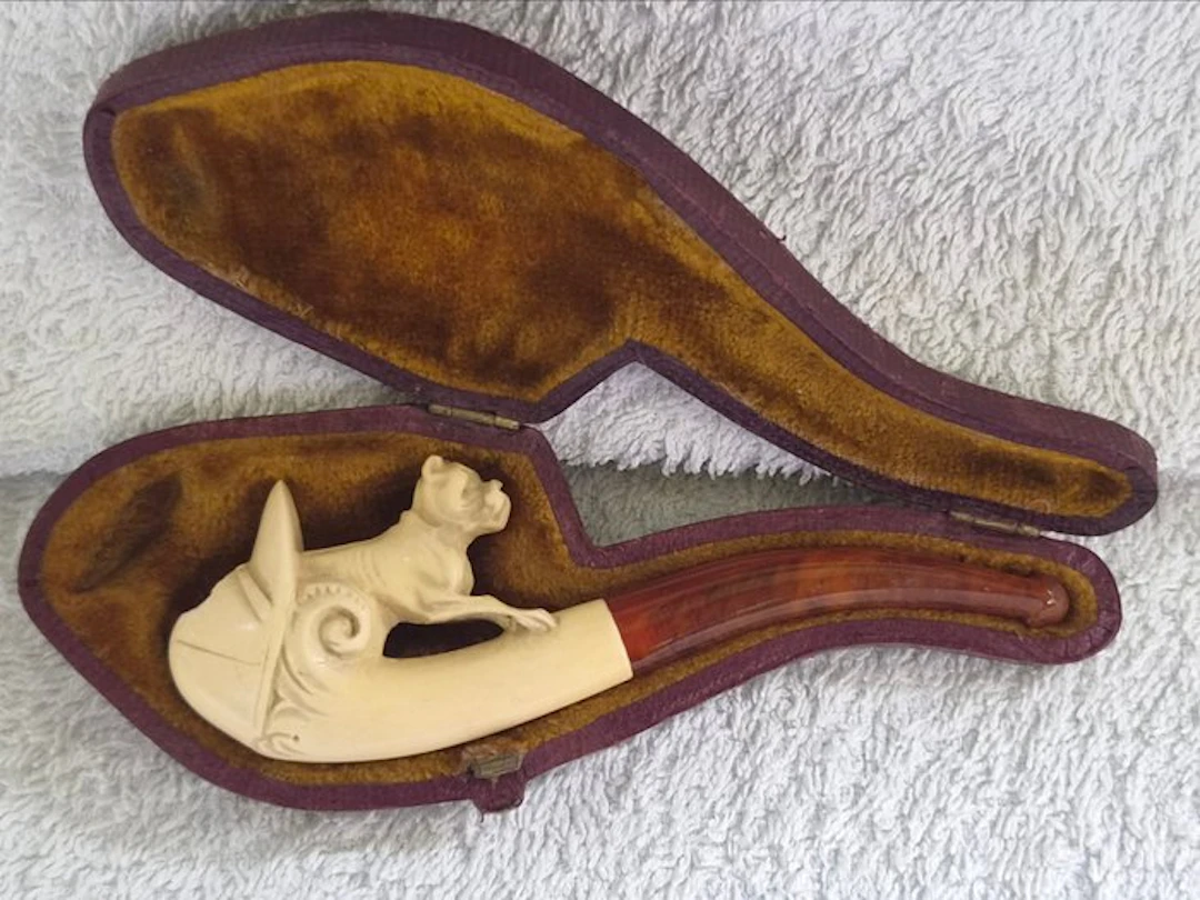 Mops-Bulldogge - Meerschaum pipe - Meerschaum-amber-leather-velvet-brass