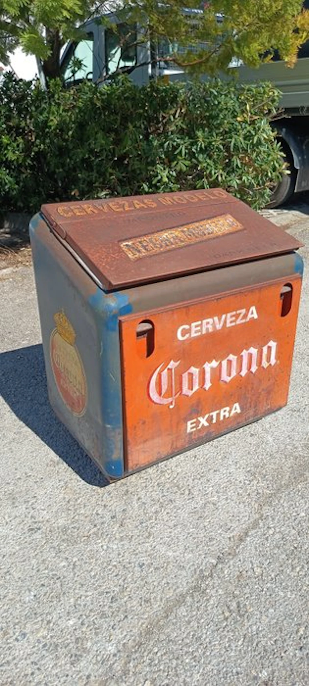 Refrigerator - Steel - Freezer Corona ice box