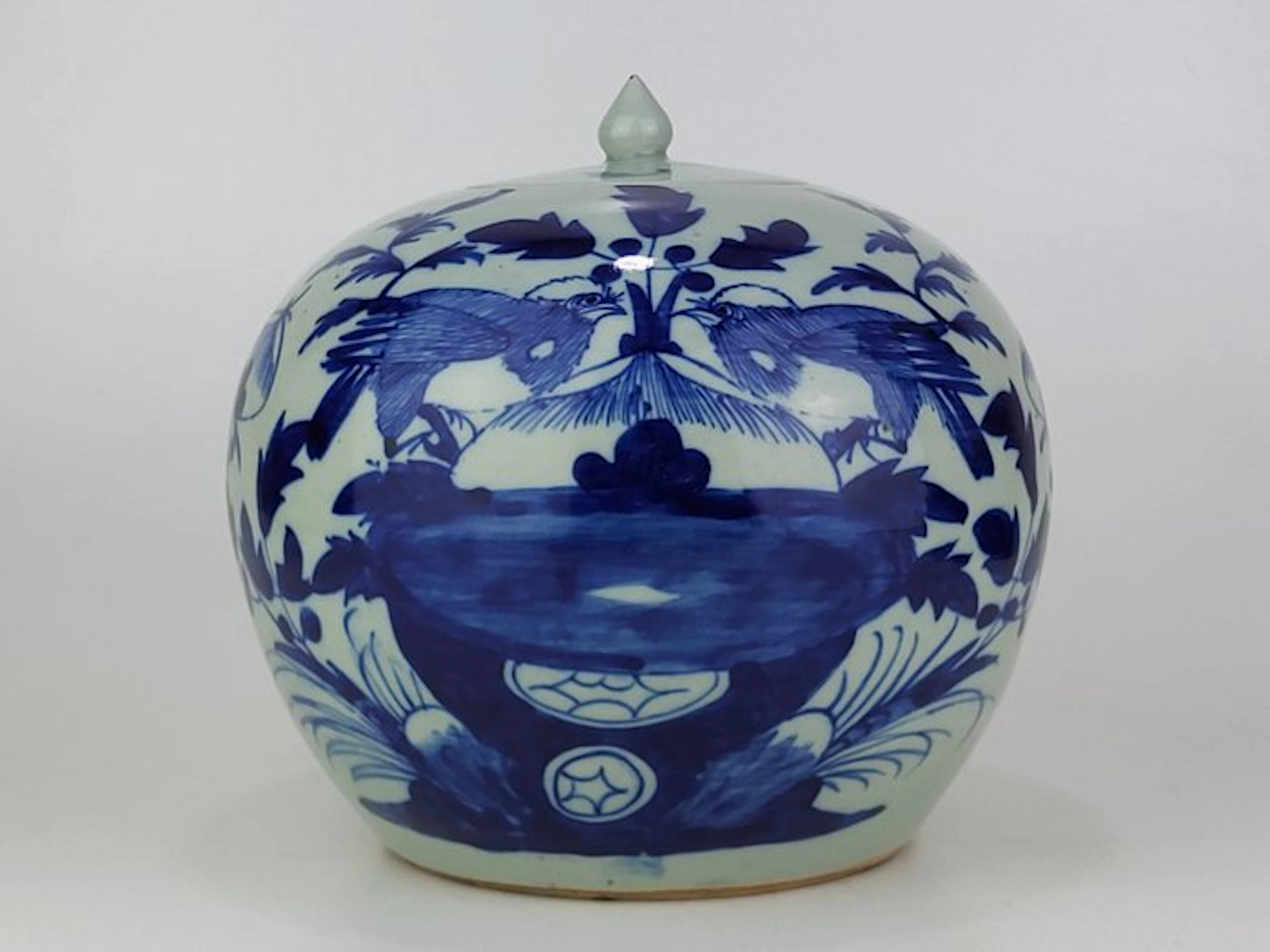 Jar - Porcelain - lidded pot-Celadon ground