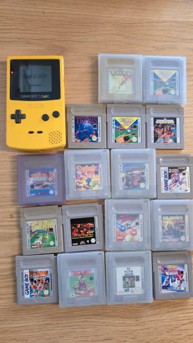 Nintendo - Gameboy Color - Video game console + games - Without original box