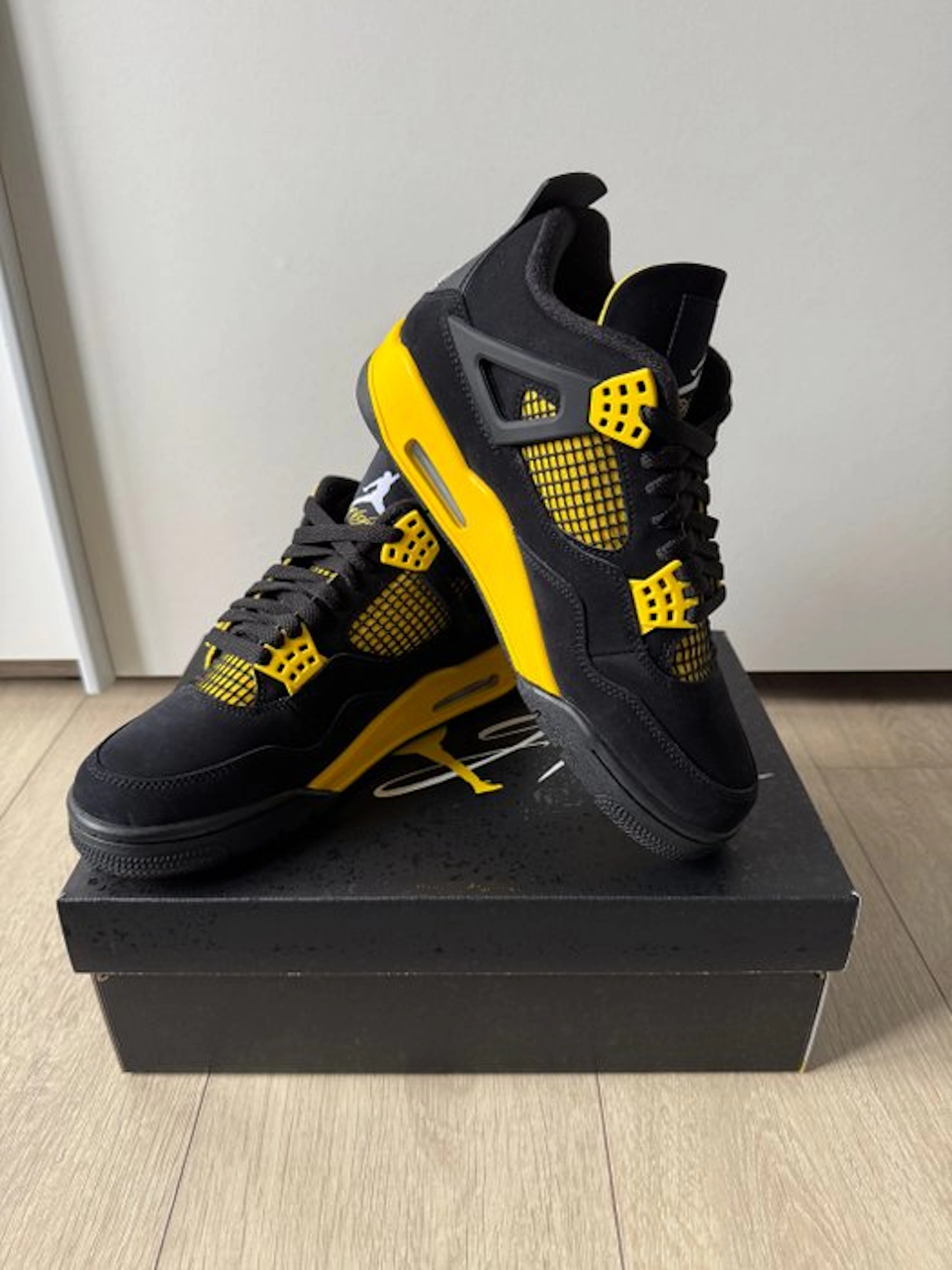 Nike - Air Jordan 4 Retro - Sneakers - Size: EU 41 - New with tags