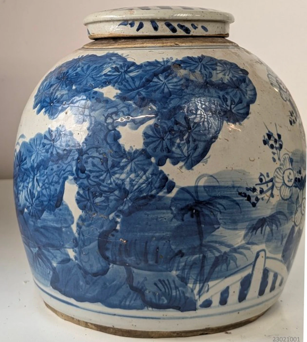 Ginger jar - Porcelain - really cool