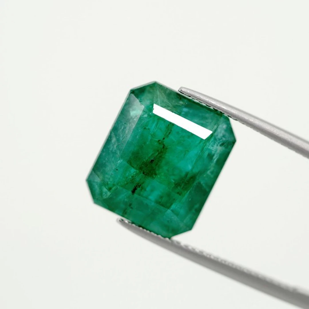 No reserve price - 1 pcs Green Emerald - 10.86 ct - Guild Gem Laboratory