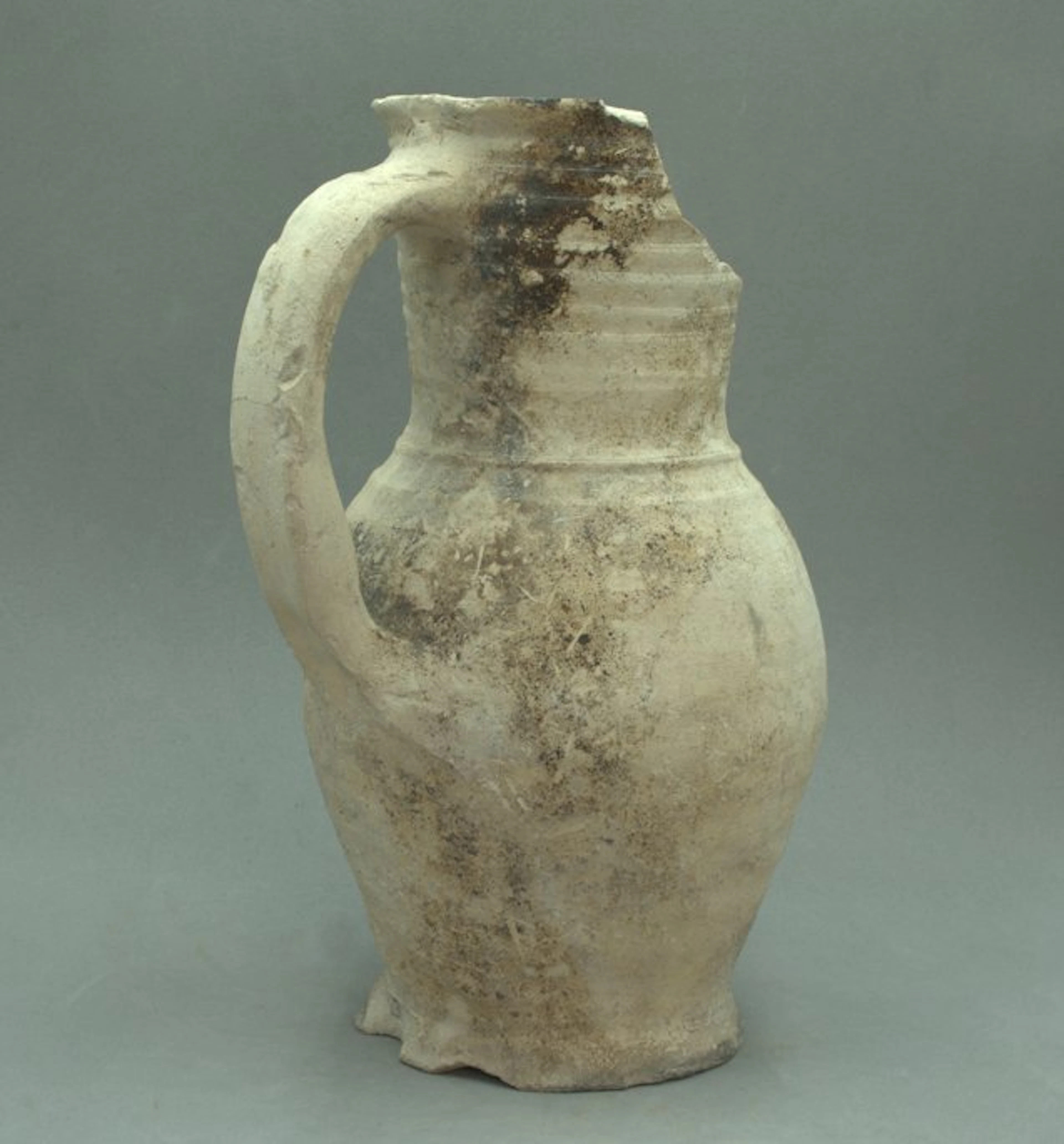 Medieval pottery French Jug - 23.2 cm