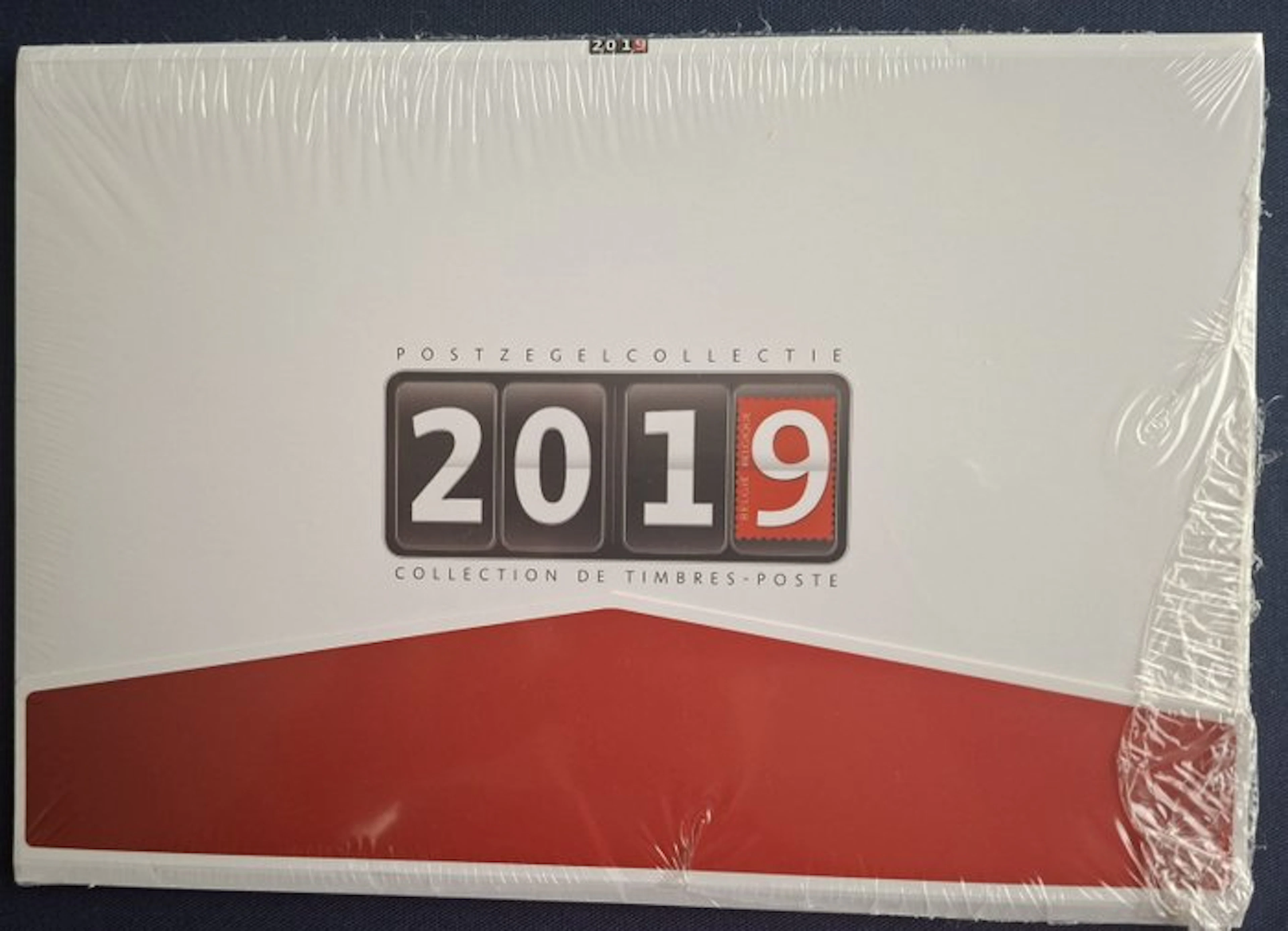 Belgium 2019 - The annual file in the original packaging from Bpost.
